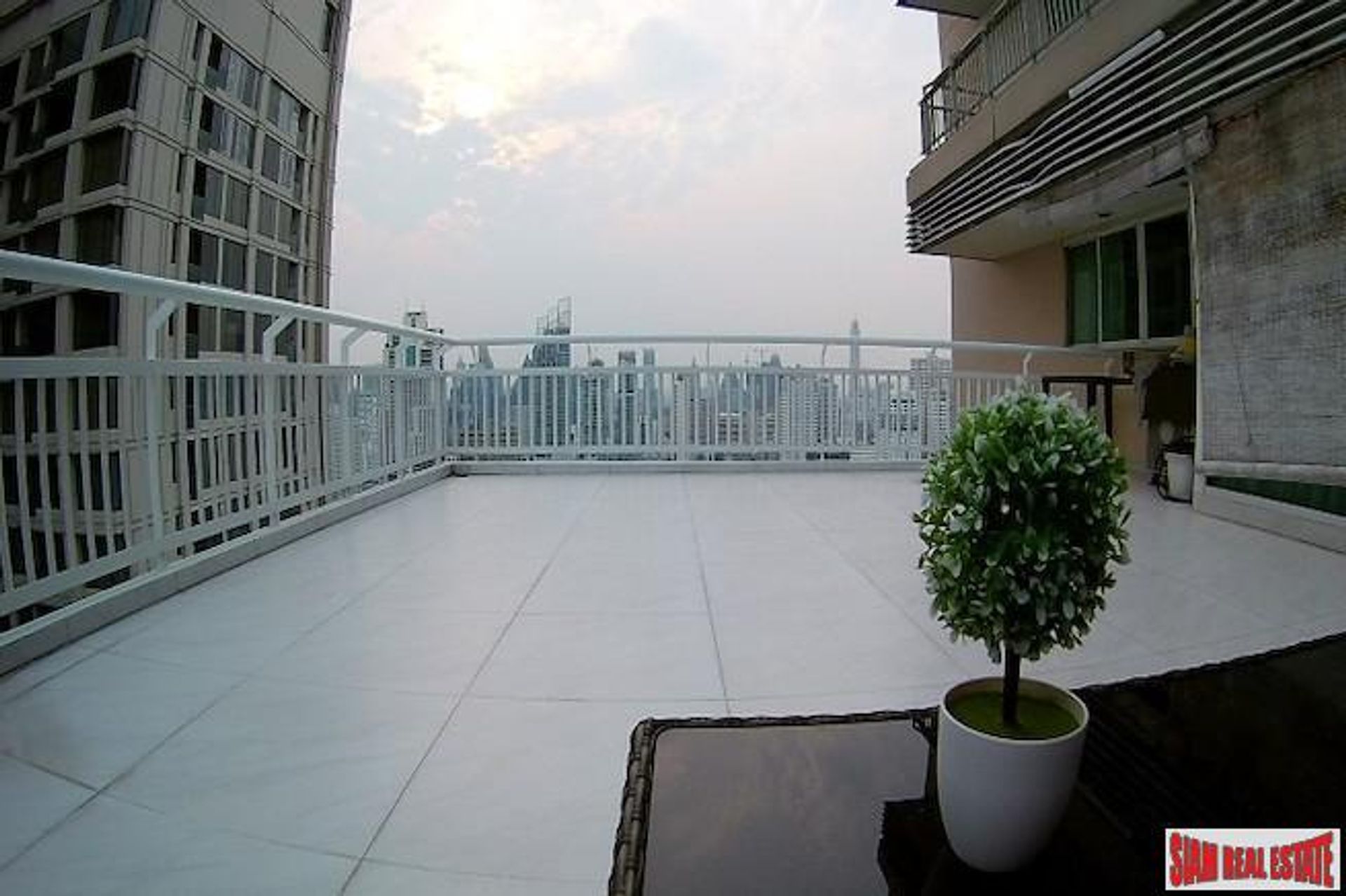 Condominium dans Chanson Ban Na, Krung Thep Maha Nakhon 10778973