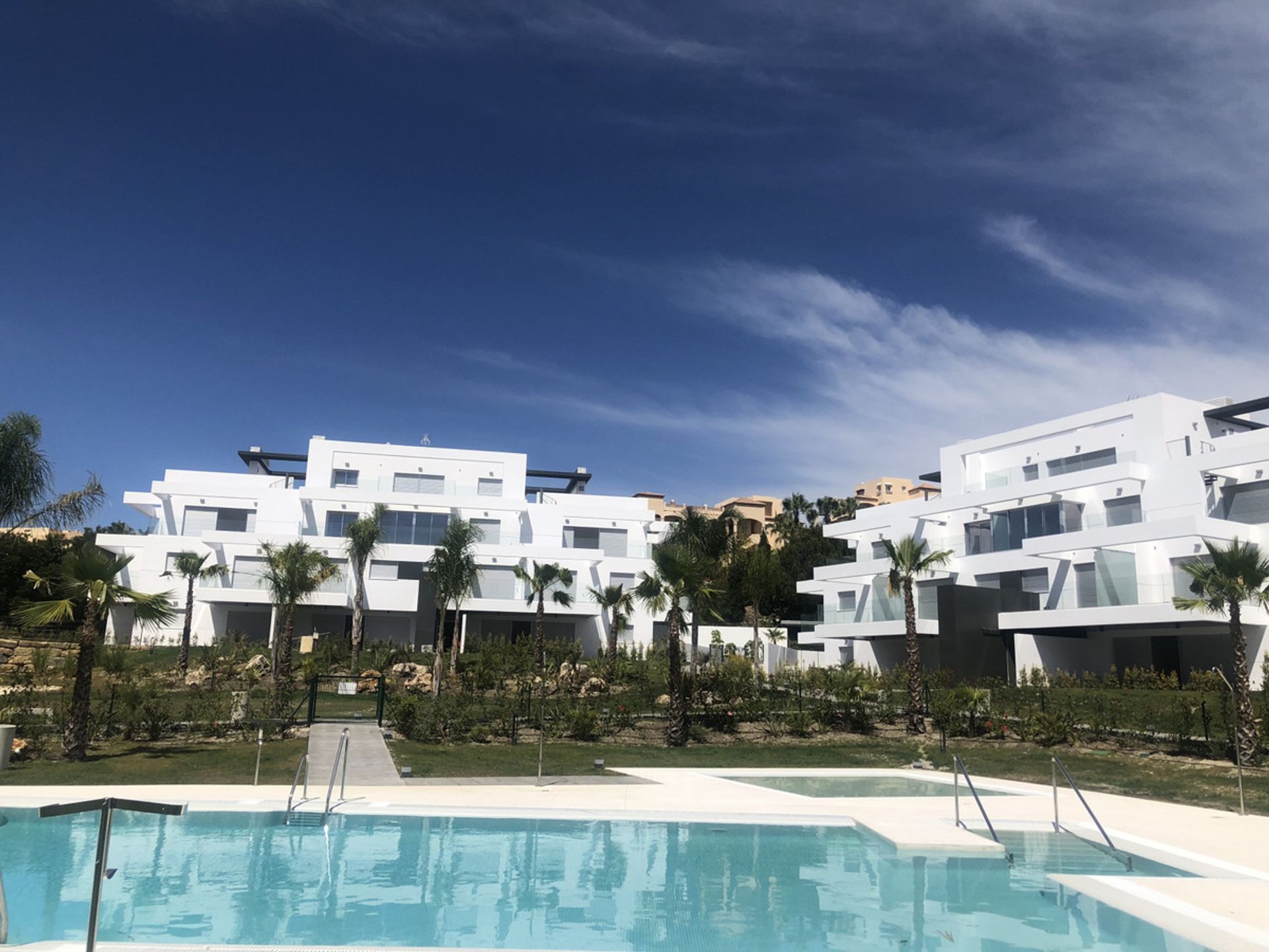 Condominium dans Estepona, Andalucía 10779098