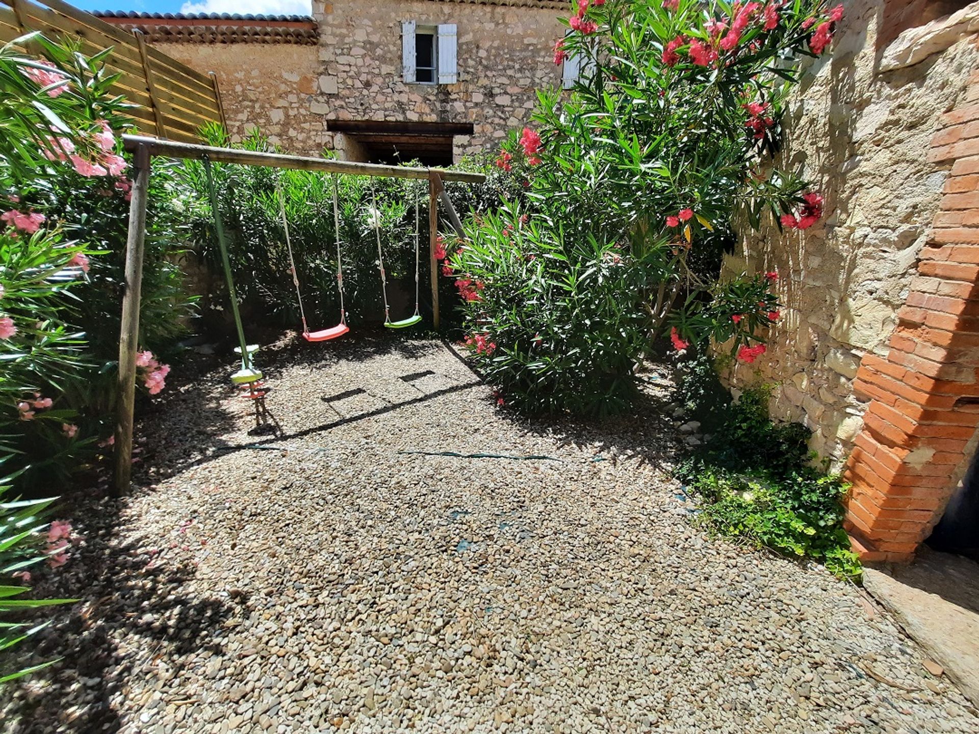 Talo sisään Cessenon-sur-Orb, Occitanie 10779344