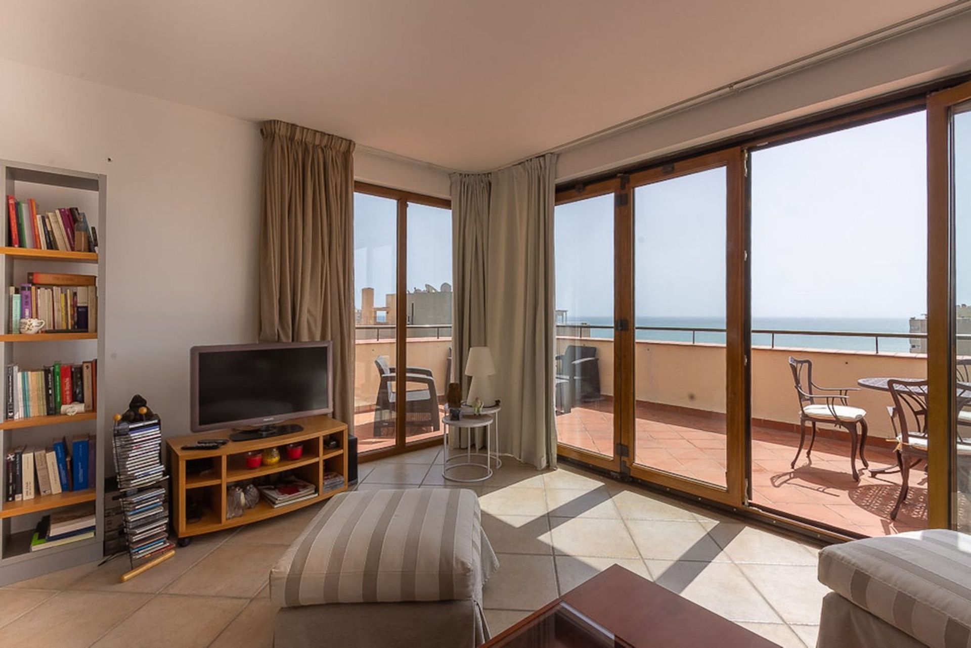 Condominium dans Alhaurín de la Torre, Andalucía 10779685