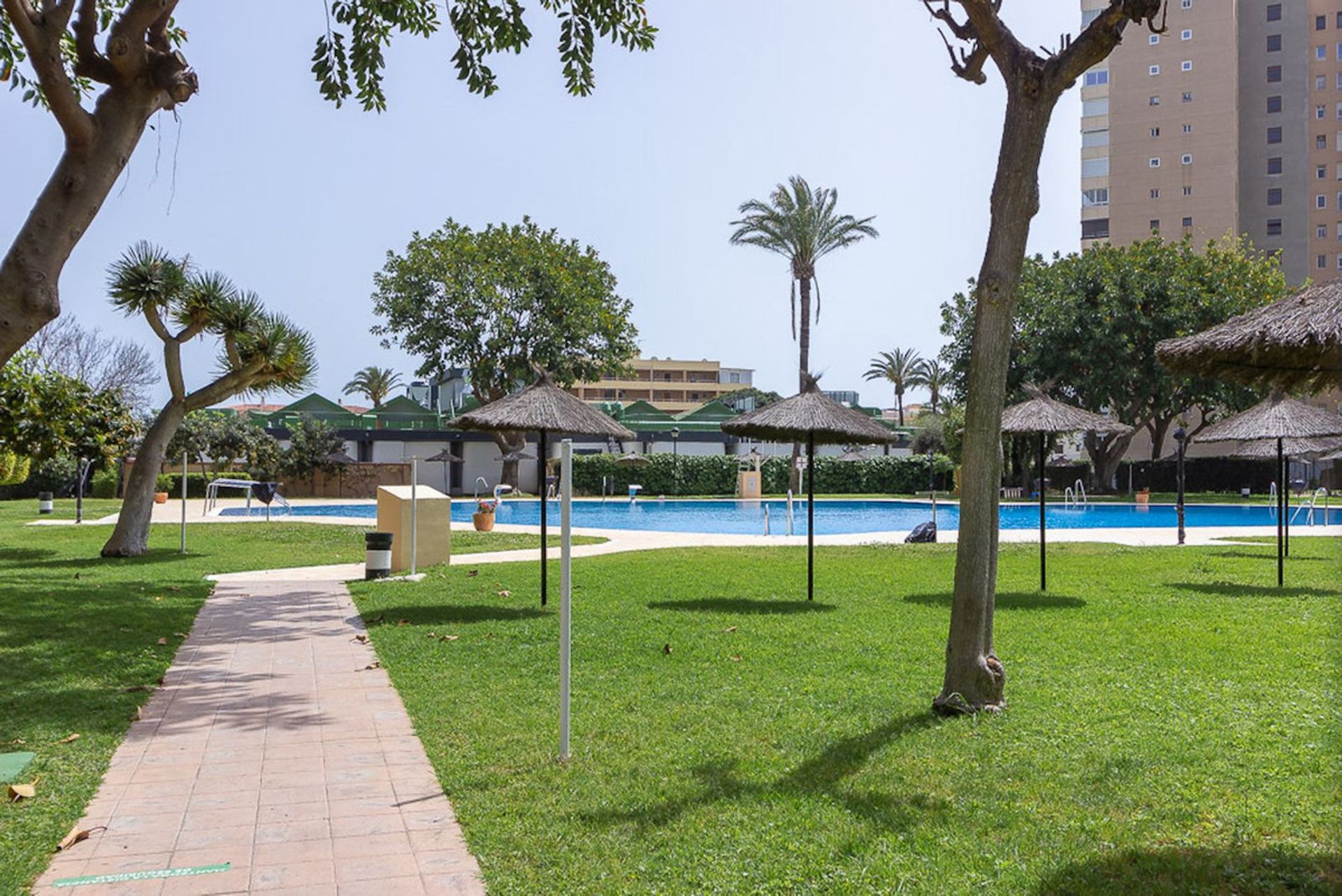 Condominium dans Alhaurín de la Torre, Andalucía 10779685