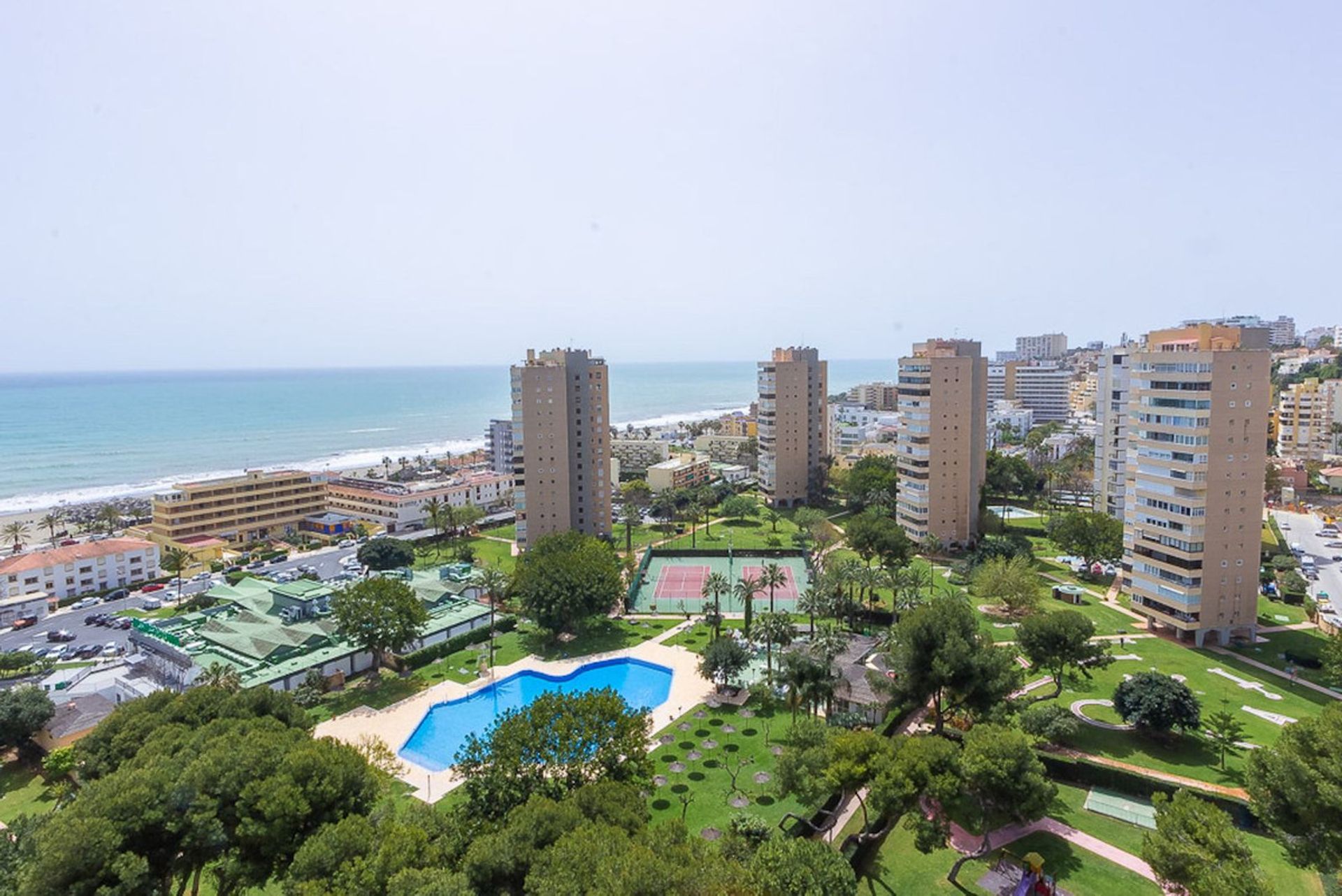 Condominium dans Alhaurín de la Torre, Andalucía 10779685