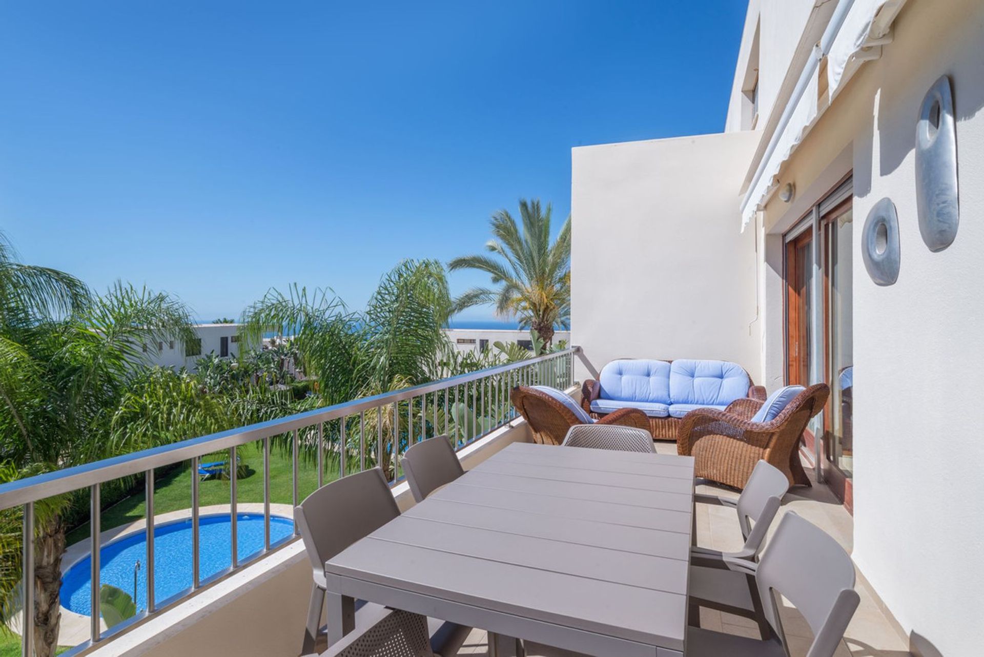 Condominium in Marbella, Andalucía 10779961