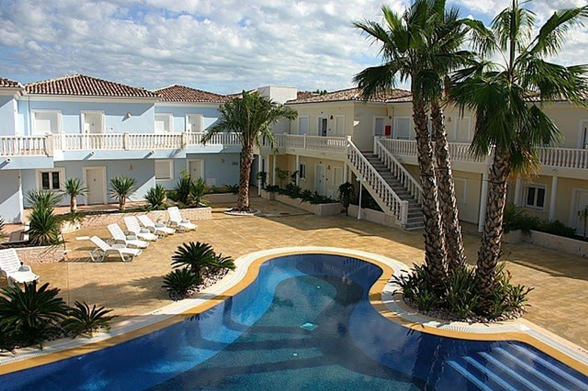 Condominium in Alicante, Valencian Community 10780924