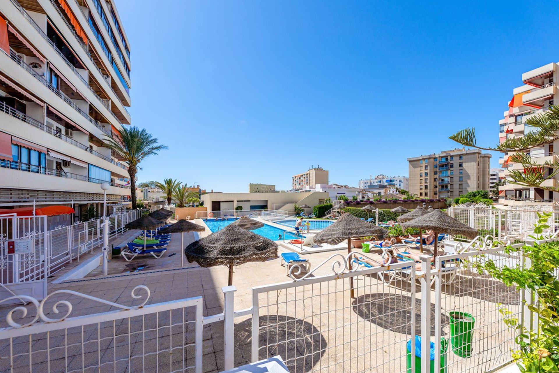 Condominium dans Torremolinos, Andalousie 10780981