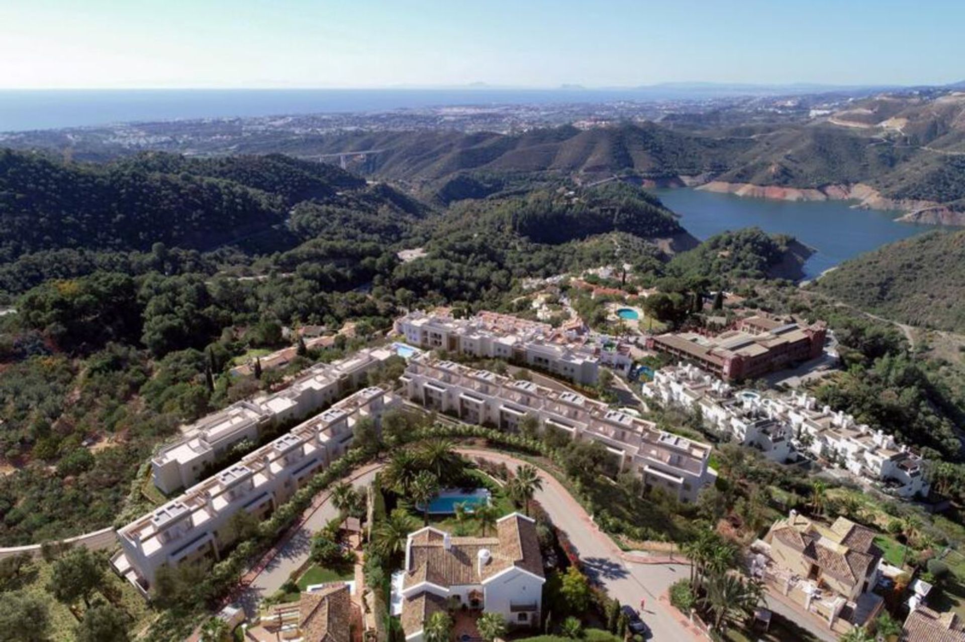 Condominio en Istán, Andalucía 10781135