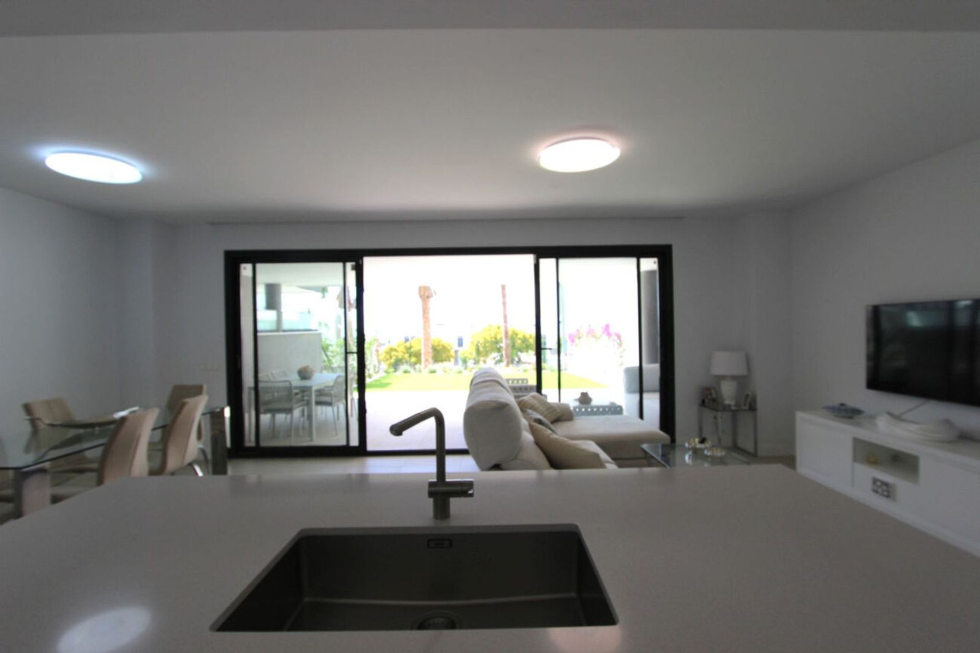 Condominium in Estepona, Andalusië 10781266