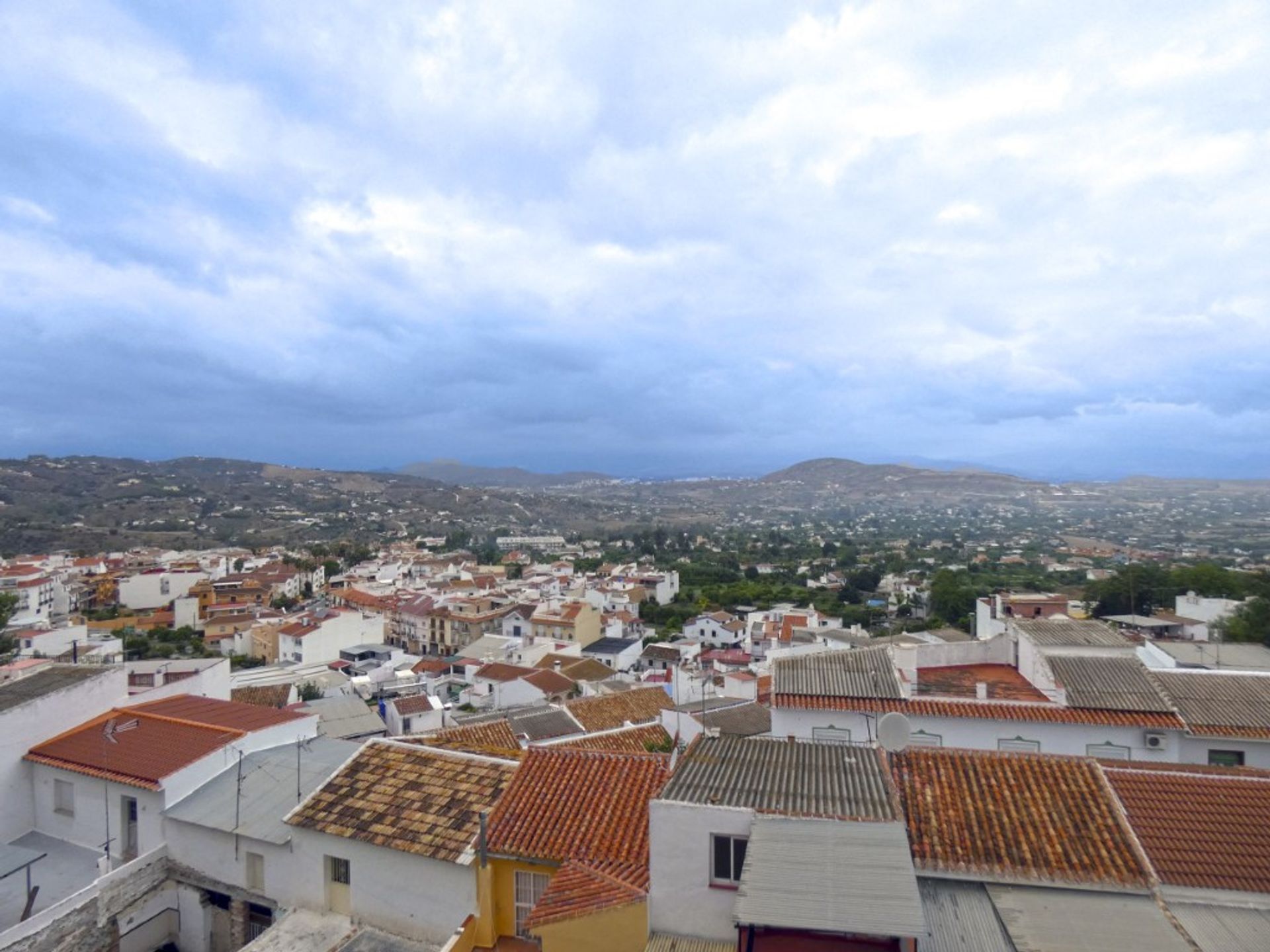 بيت في Alhaurín el Grande, Andalucía 10781664