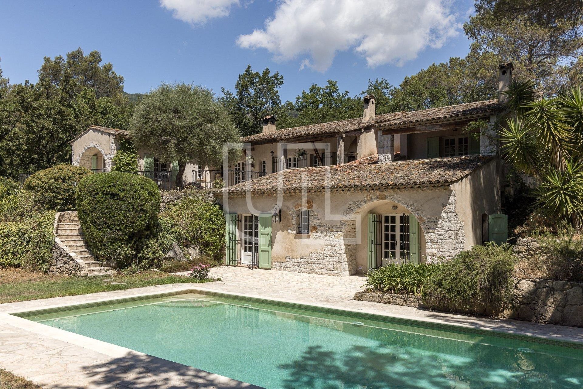 Rumah di Tourrettes-sur-Loup, Provence-Alpes-Cote d'Azur 10782383