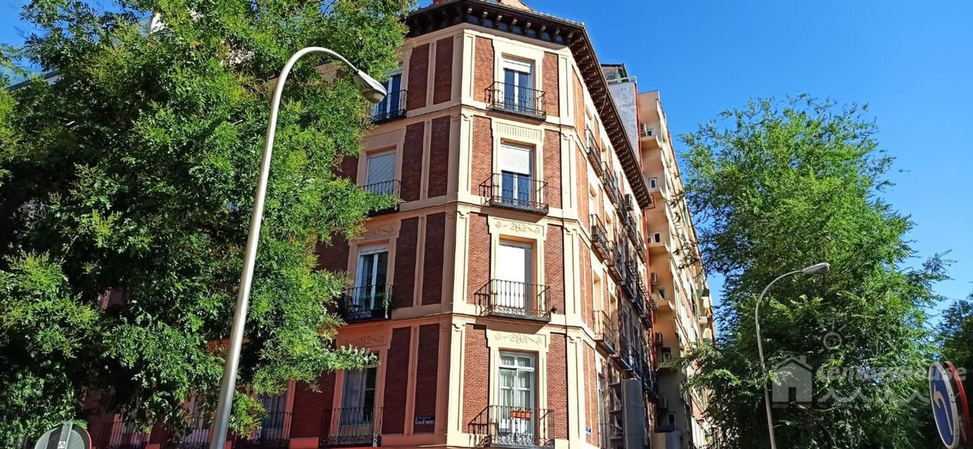 Condominium in Madrid, Comunidad de Madrid 10782431