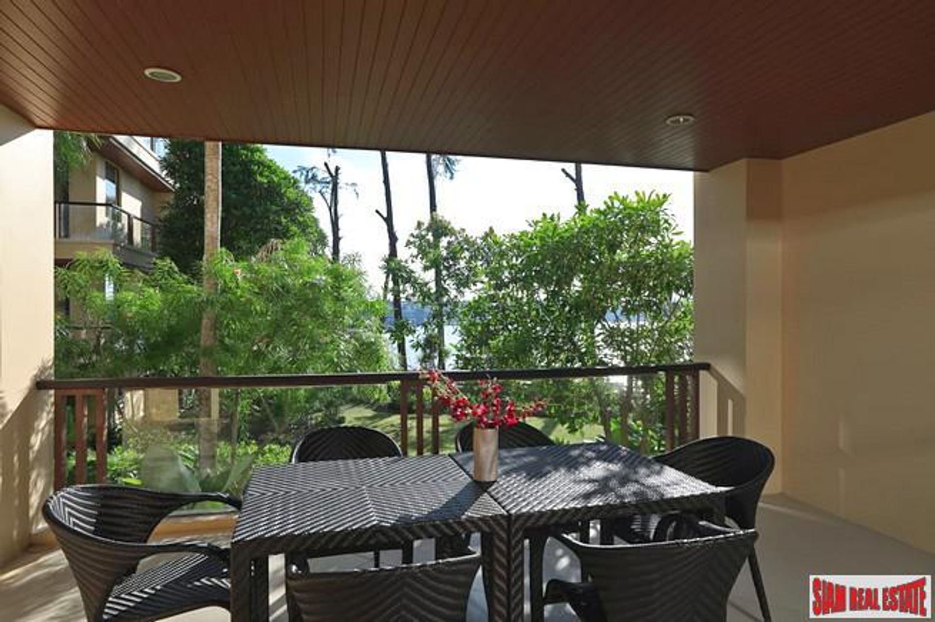 Condominium in Ban Choeng Thale, Phuket 10782547