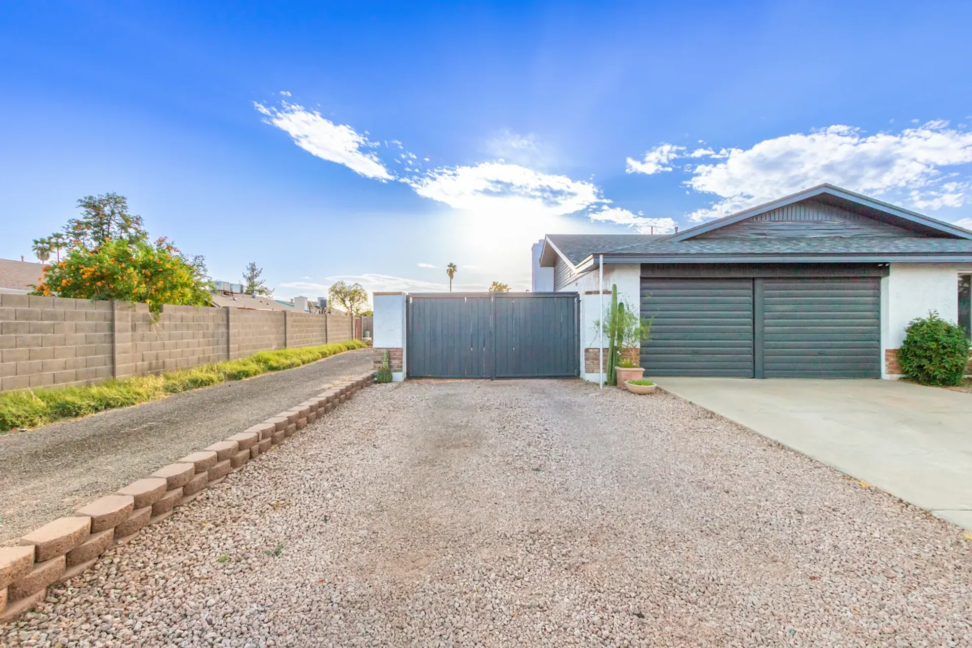 House in Cheyenne Village, 11424 North 37th Avenue 10785150