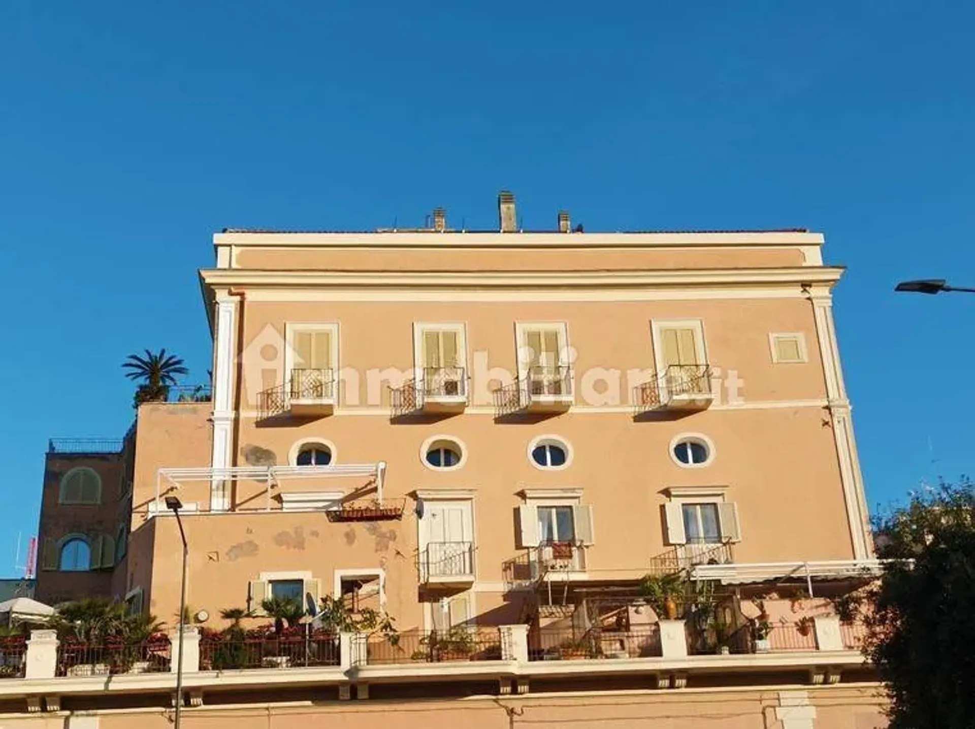 casa en Gaeta, Piazza Generale Traniello 10785174