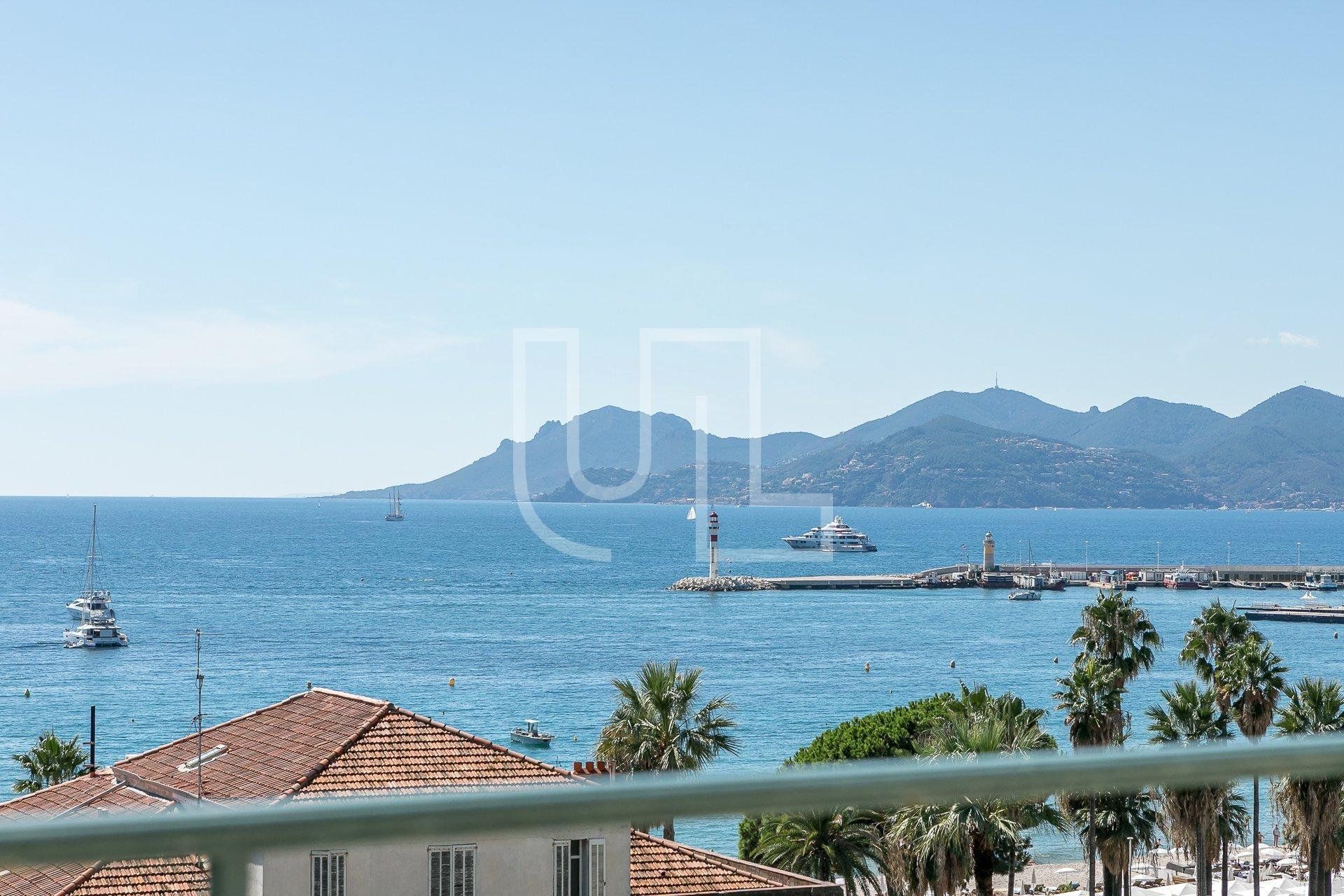 Condominium dans Cannes, Provence-Alpes-Côte d'Azur 10785267