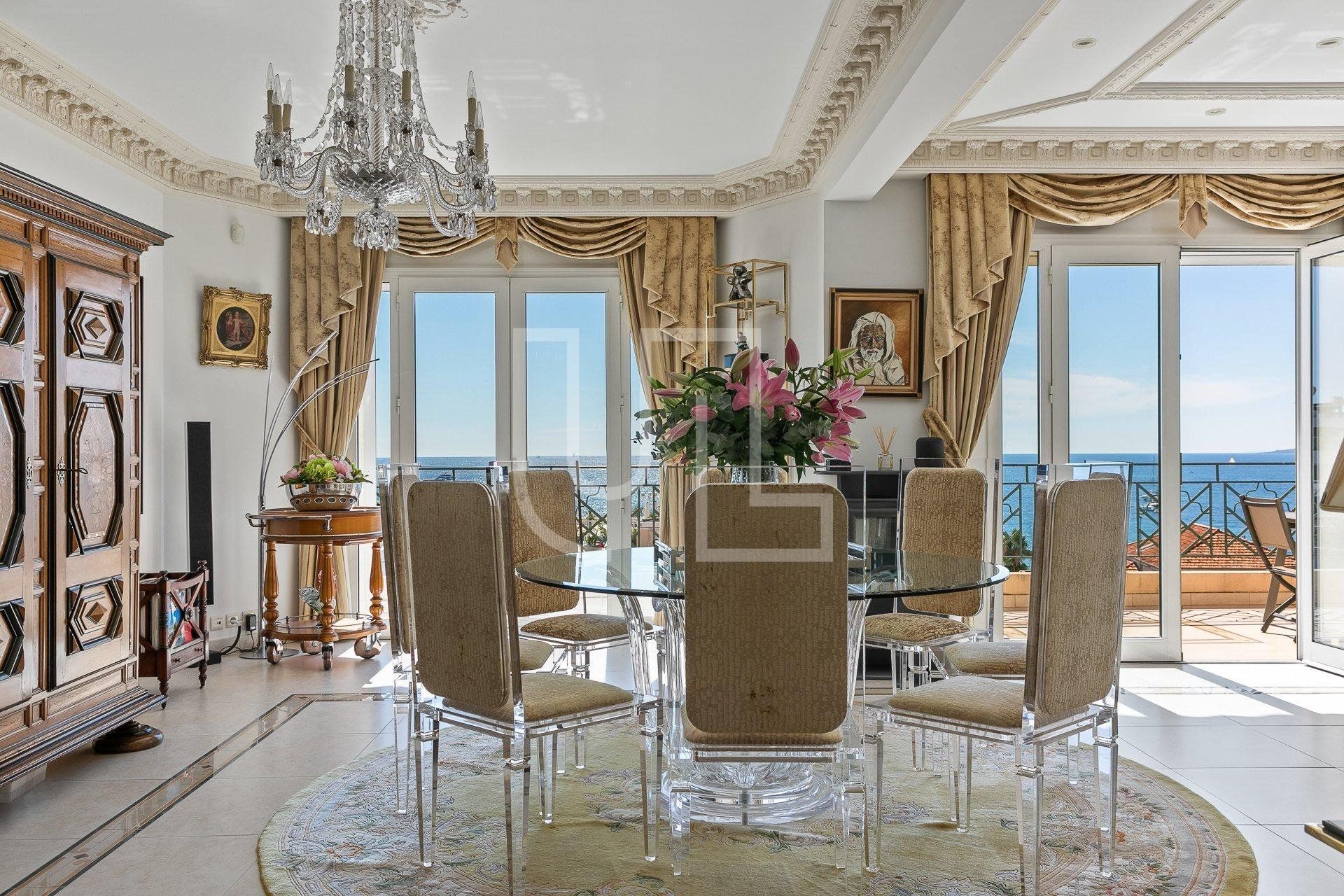 Condominium dans Cannes, Provence-Alpes-Côte d'Azur 10785267