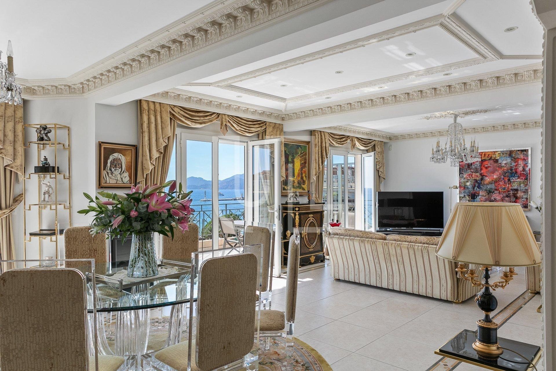 Condominium dans Cannes, Provence-Alpes-Côte d'Azur 10785267