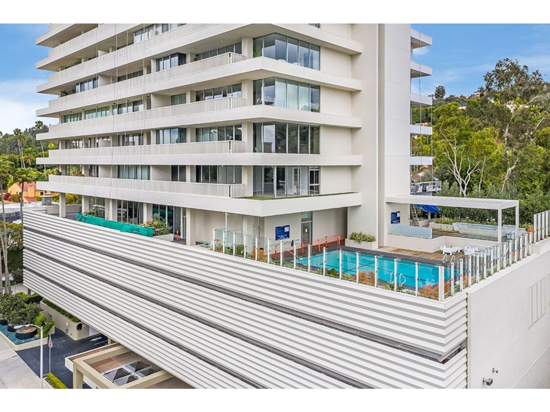 Condominio en West Hollywood, California 10785355