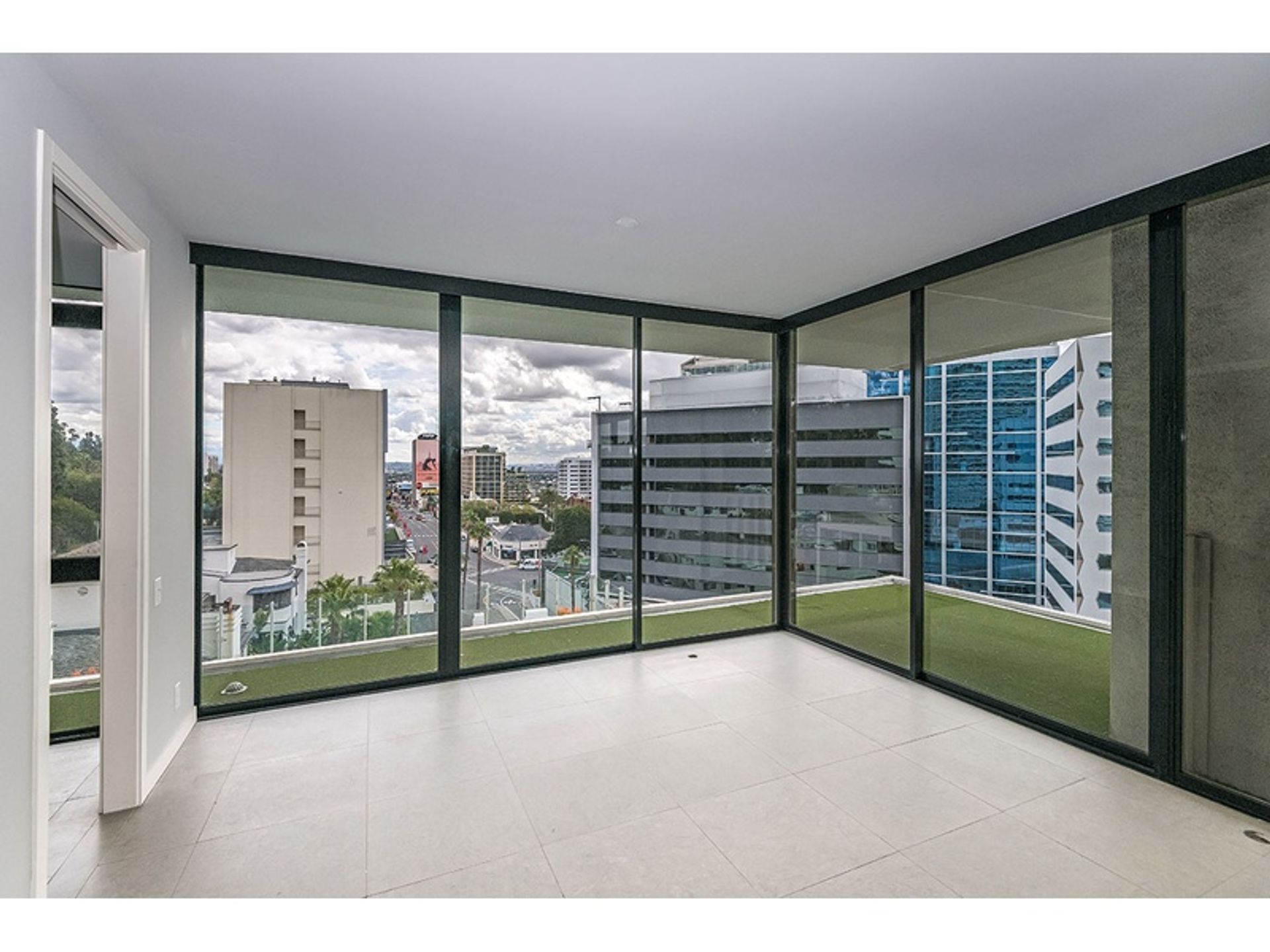 Condominio en West Hollywood, California 10785355