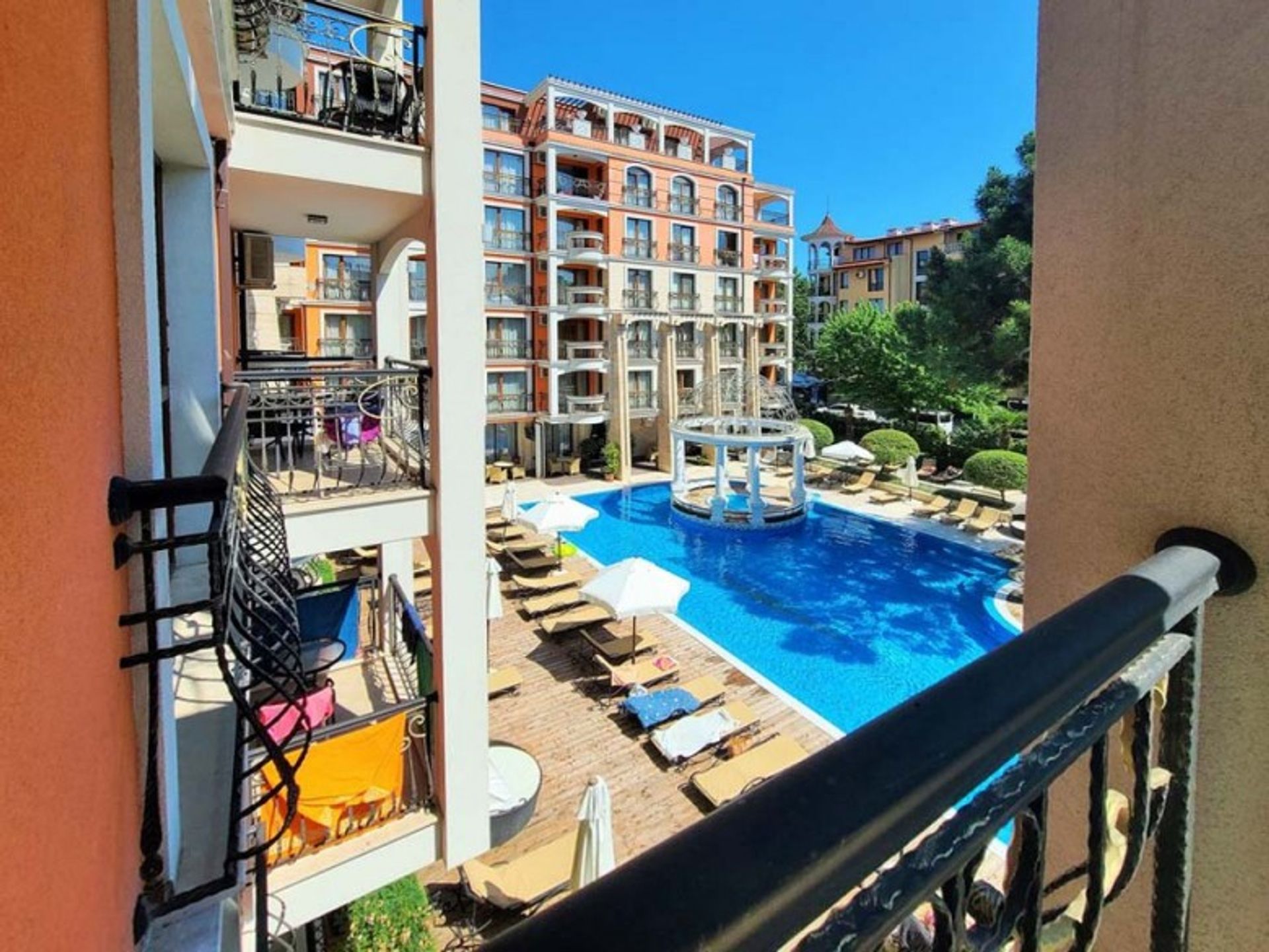 Condominium in Nesebar, Burgas 10785420