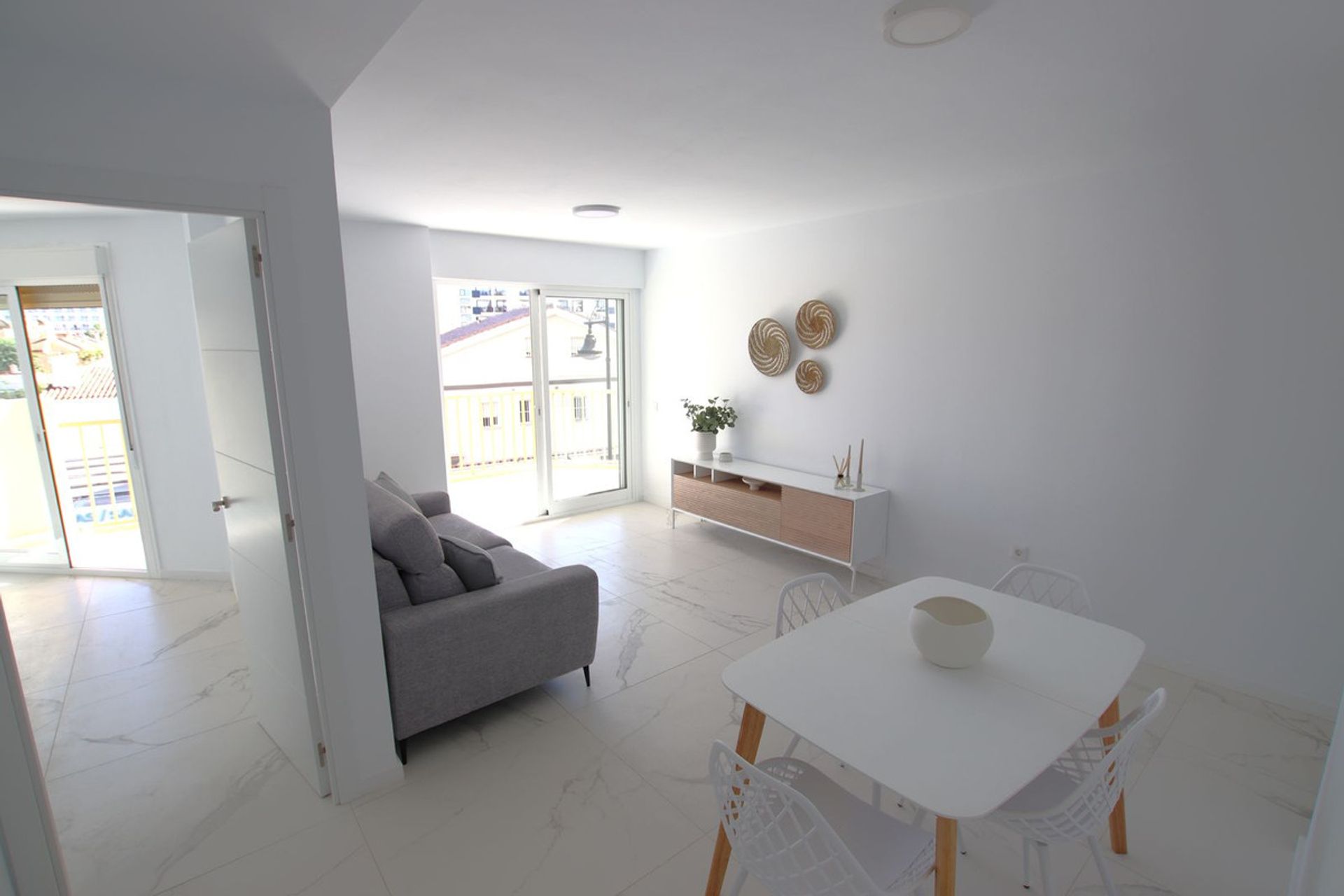 Condominium in Las Lagunas de Mijas, Andalucía 10786008