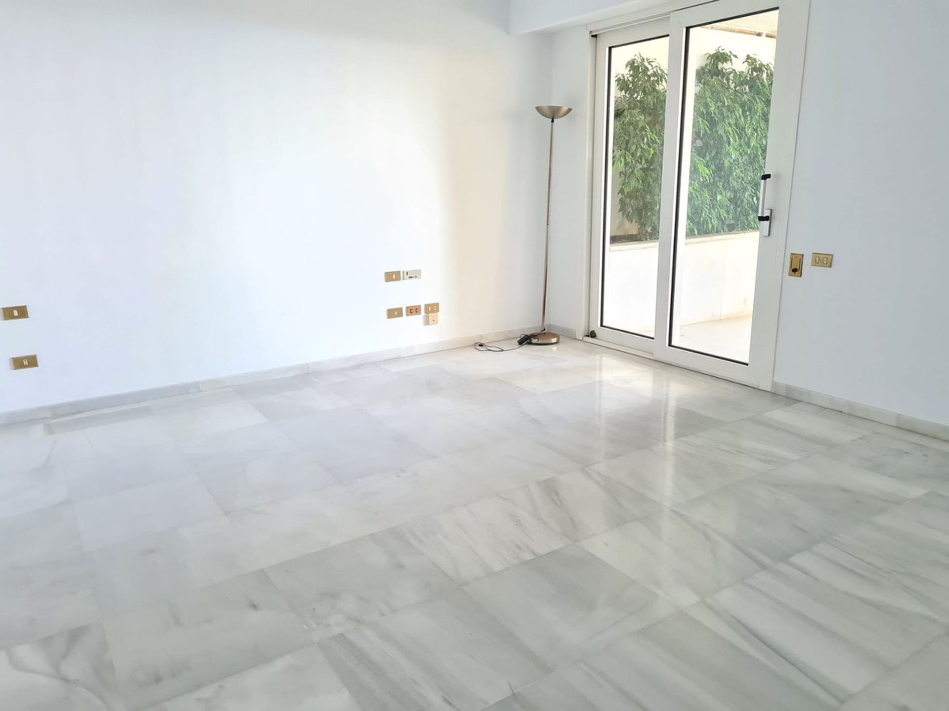 Condominium in El Angel, Andalusia 10786059