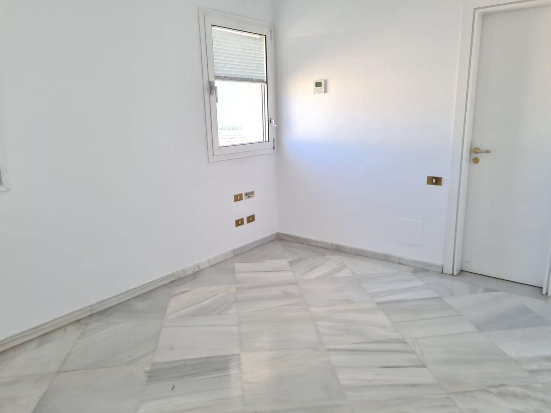 Condominium in El Angel, Andalusia 10786059