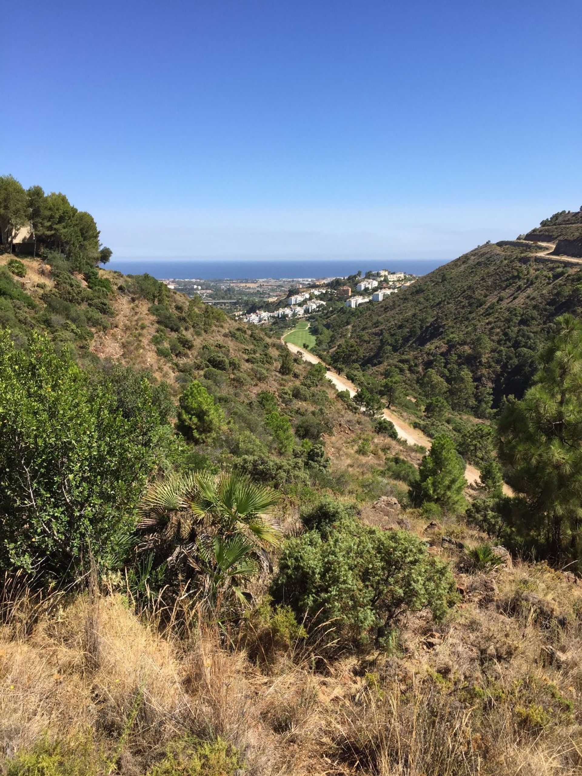 Land i Benahavis, Andalusia 10786221