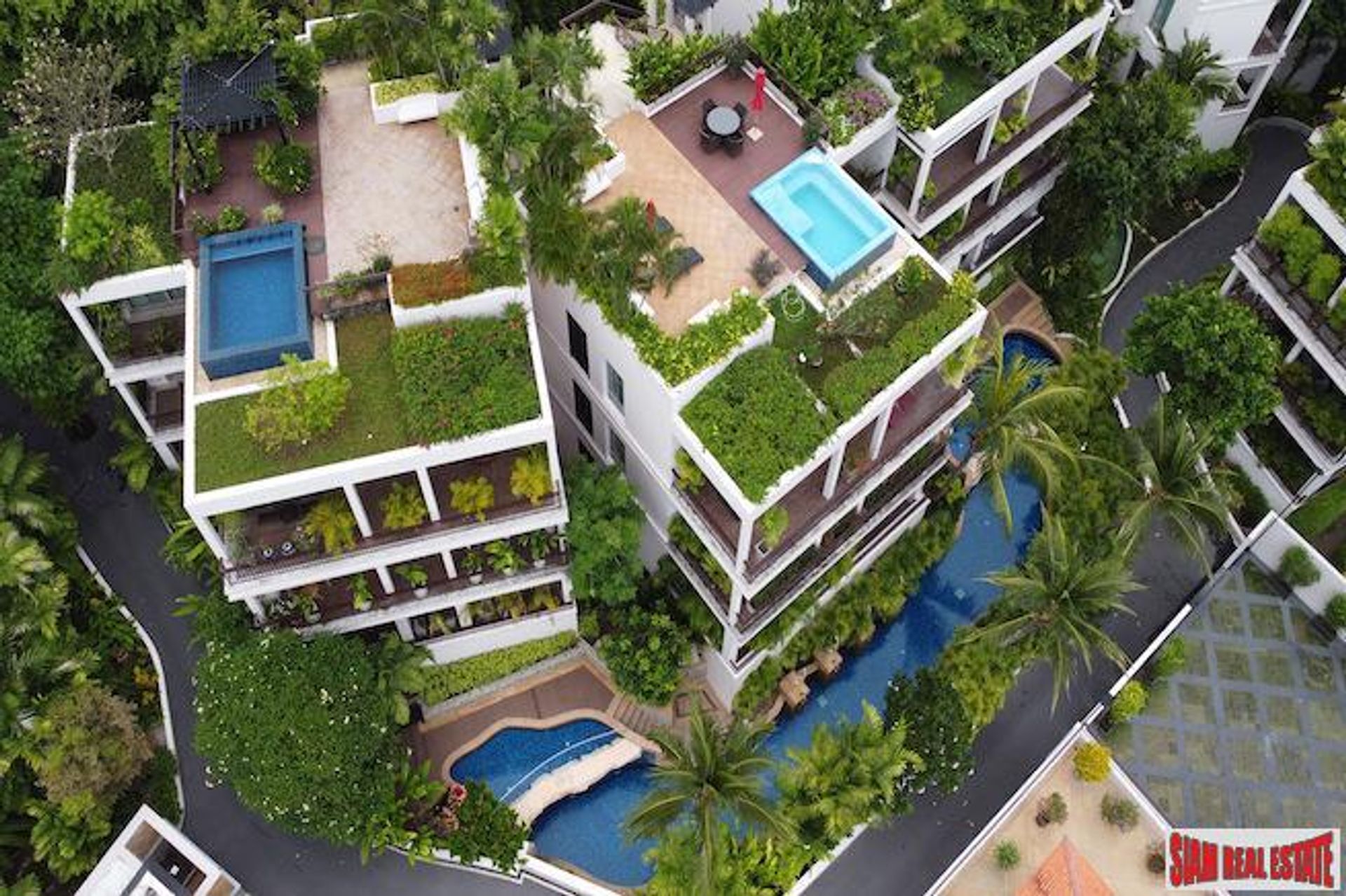 Condominium dans Ban Kata, Phuket 10786406