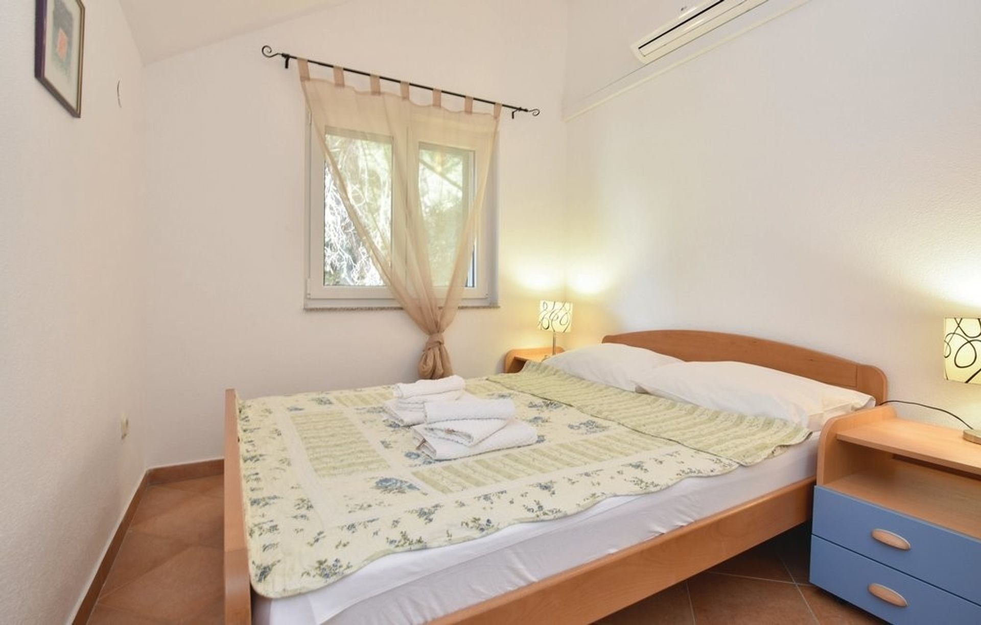 Haus im Jelsa, Split-Dalmatia County 10787282