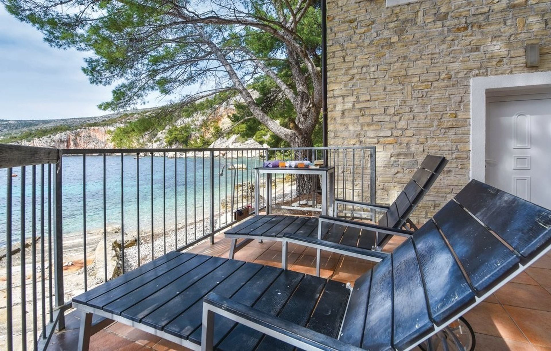 Haus im Jelsa, Split-Dalmatia County 10787282