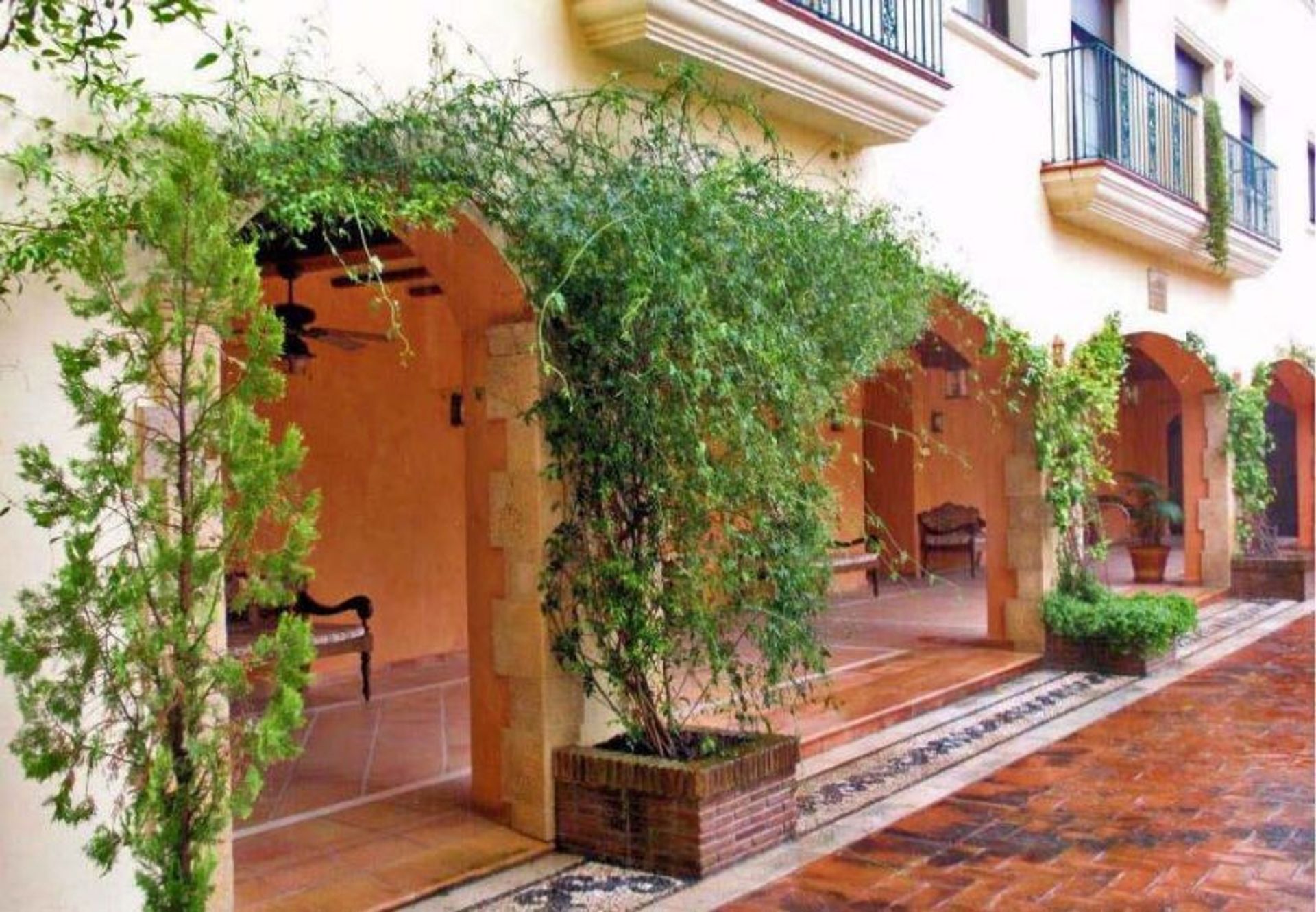 Розничная торговля в Benahavis, Andalusia 10787472