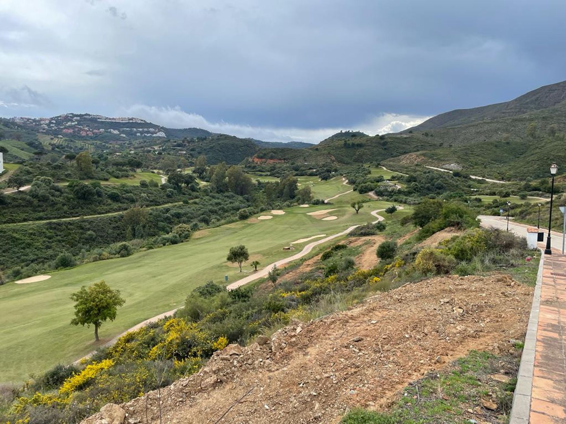 Tanah di Fuengirola, Andalusia 10787953