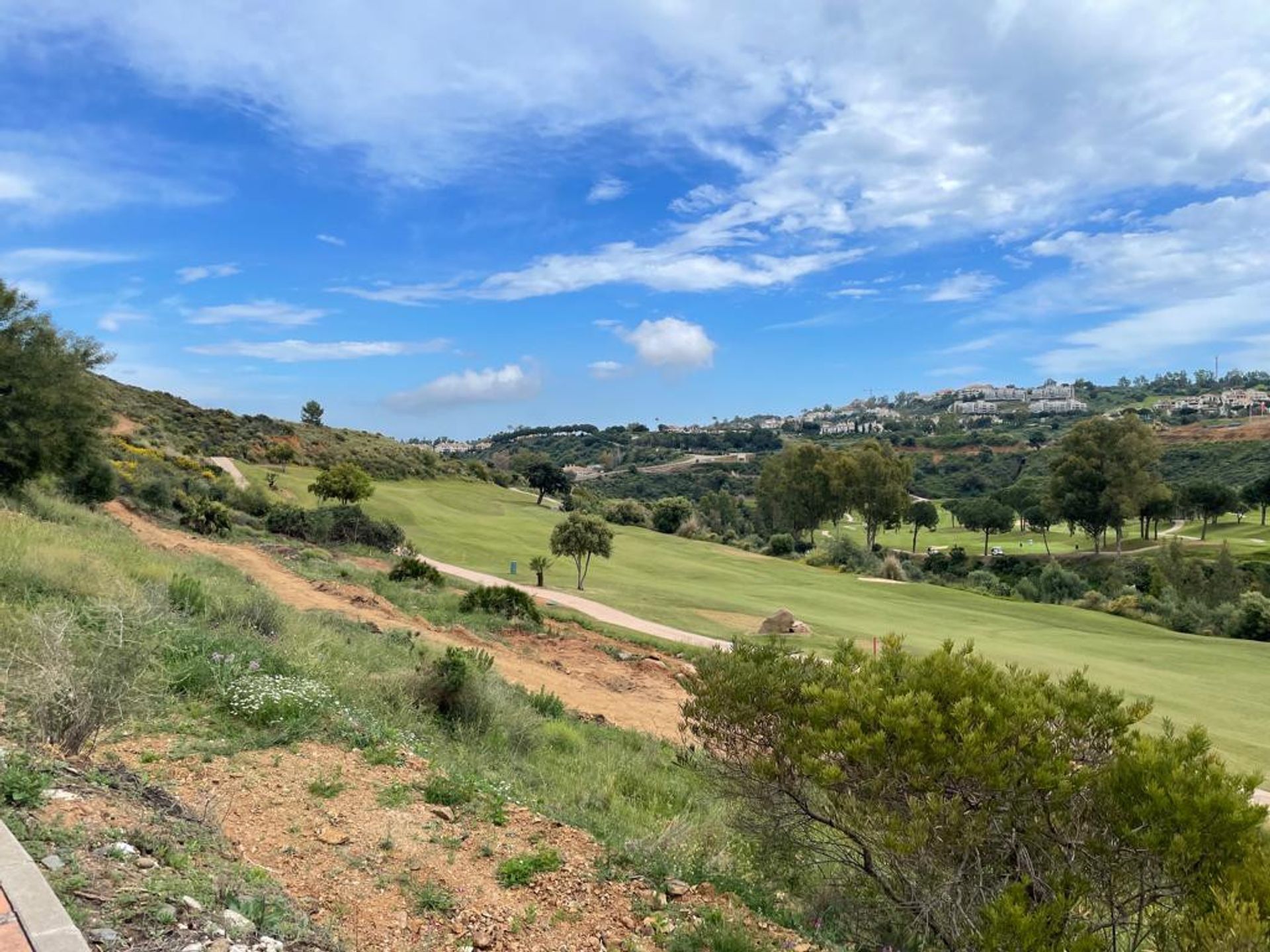 Tanah di Fuengirola, Andalusia 10787953