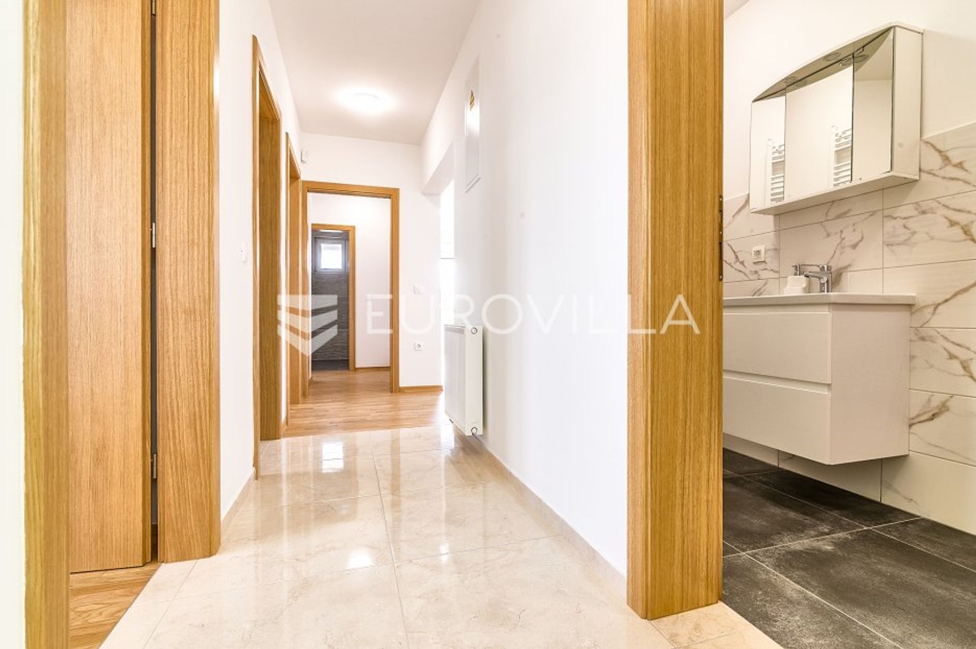 Condominio en Zaprešić, Zagrebačka županija 10789579