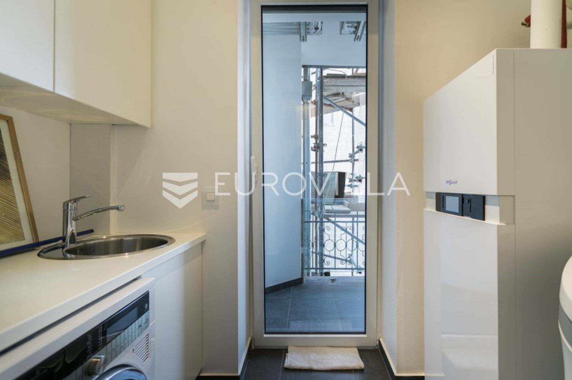 Condominium in Zagreb, Zagreb, Grad 10789723