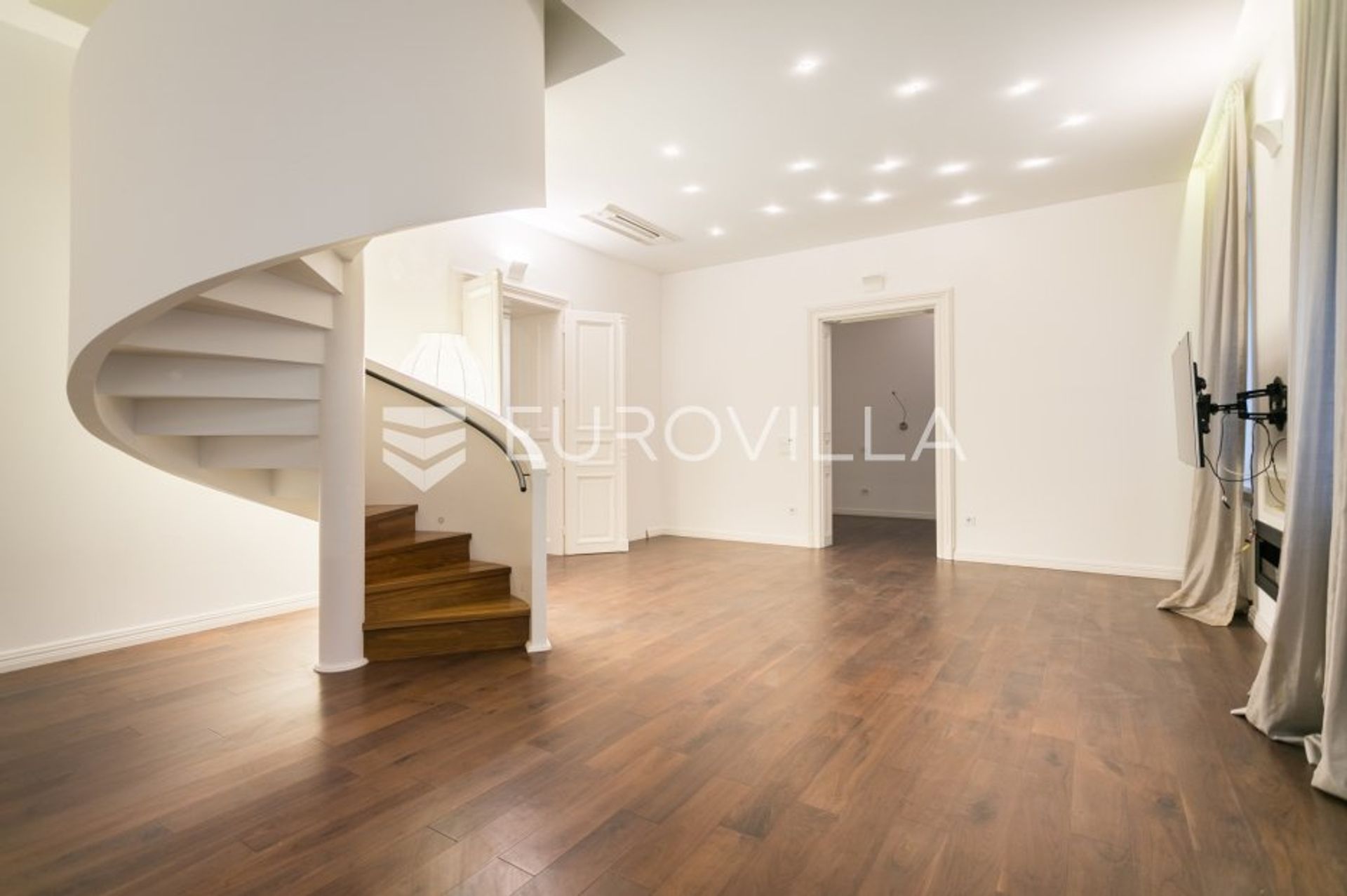 Condominium in Zagreb, Zagreb, Grad 10789723