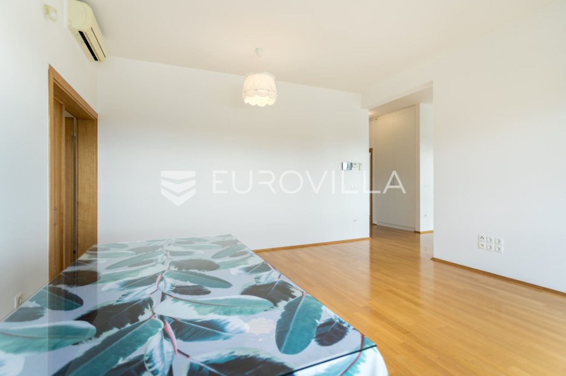 Condominium in Gracani, Zagreb, Grad 10790573