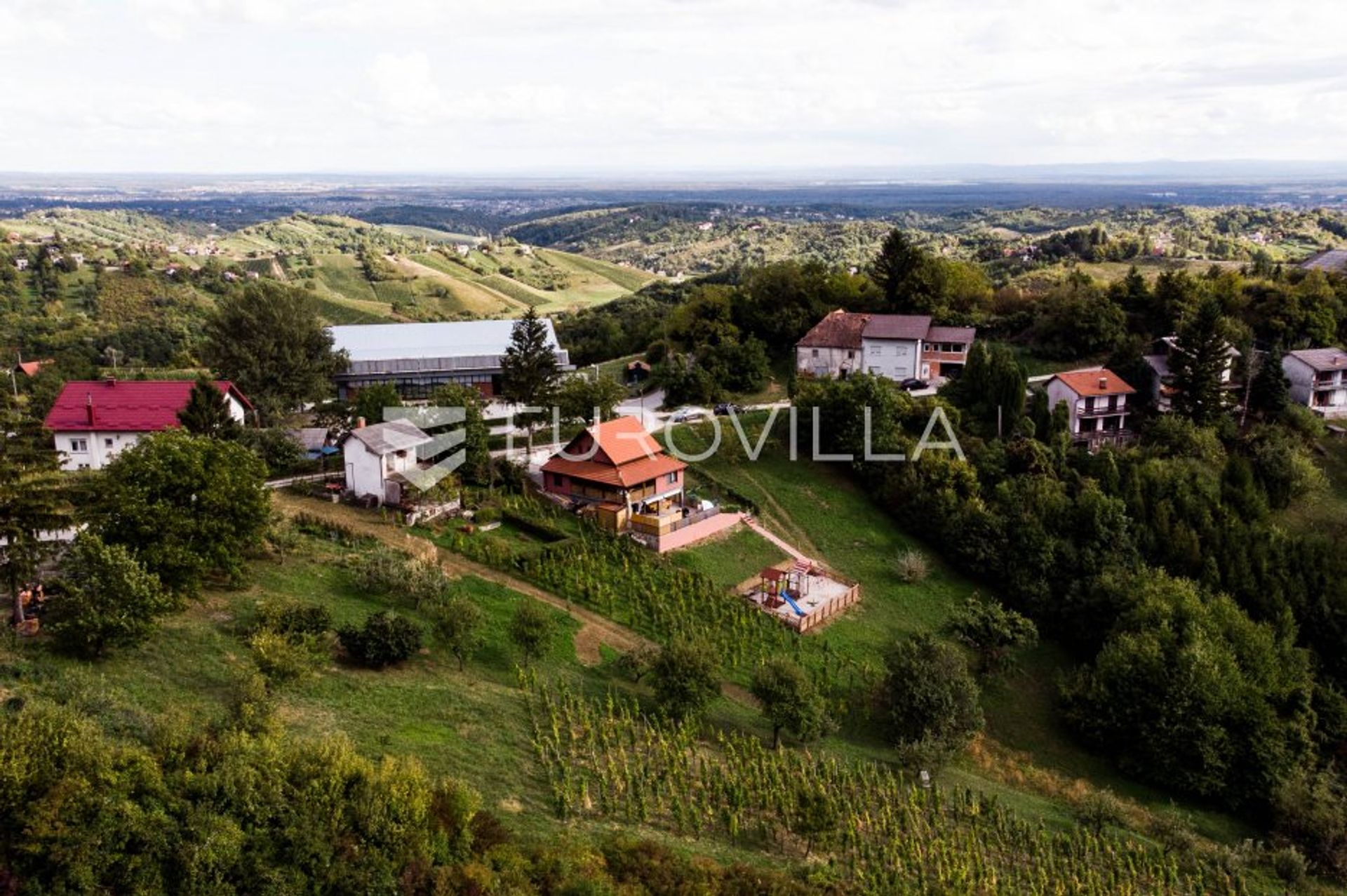 rumah dalam Jastrebarsko, Zagrebacka Zupanija 10790688