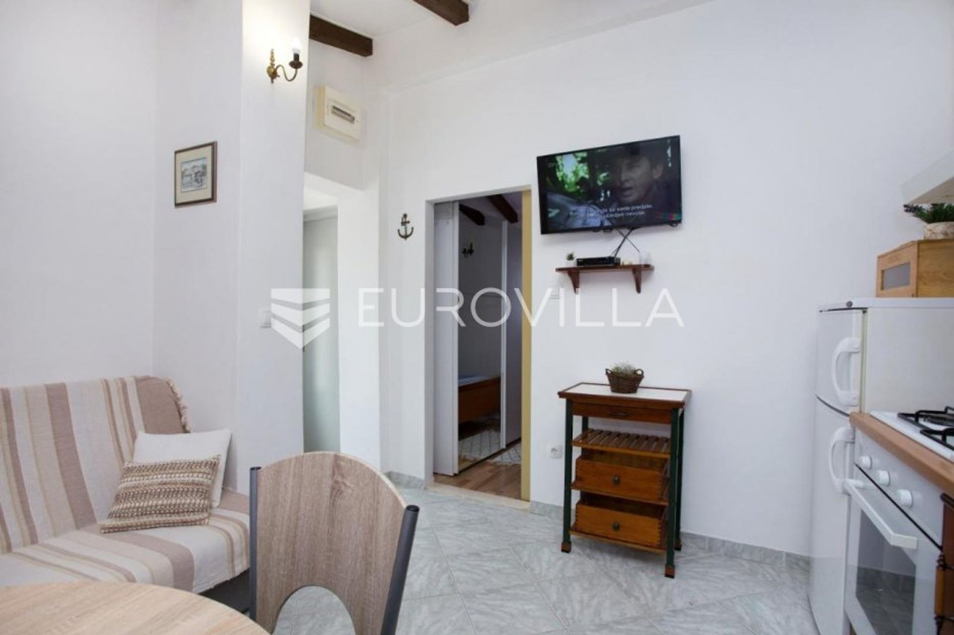 Hus i , Split-Dalmatia County 10791090