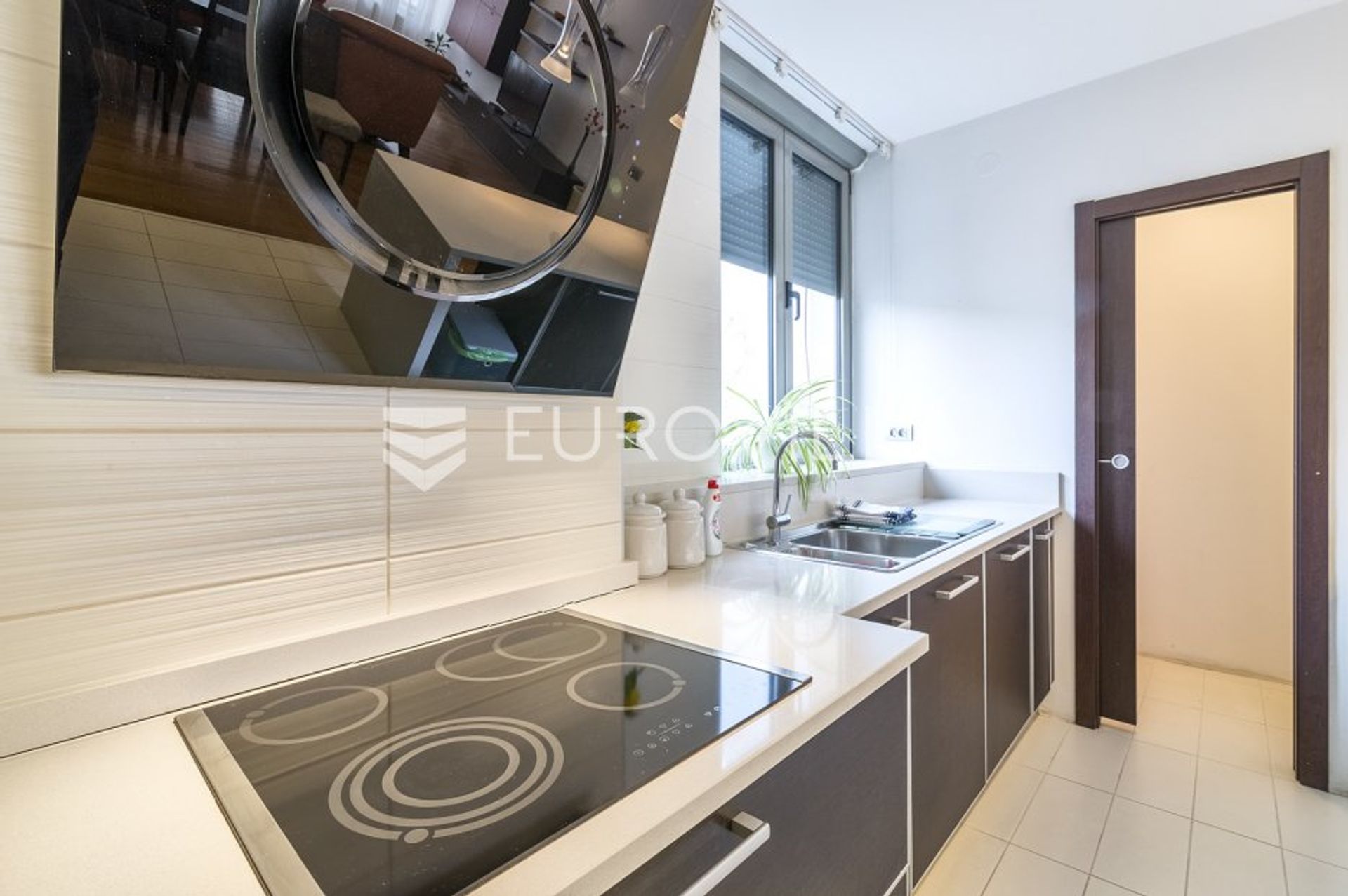 Condominium in Zagreb, Zagreb, Grad 10792649