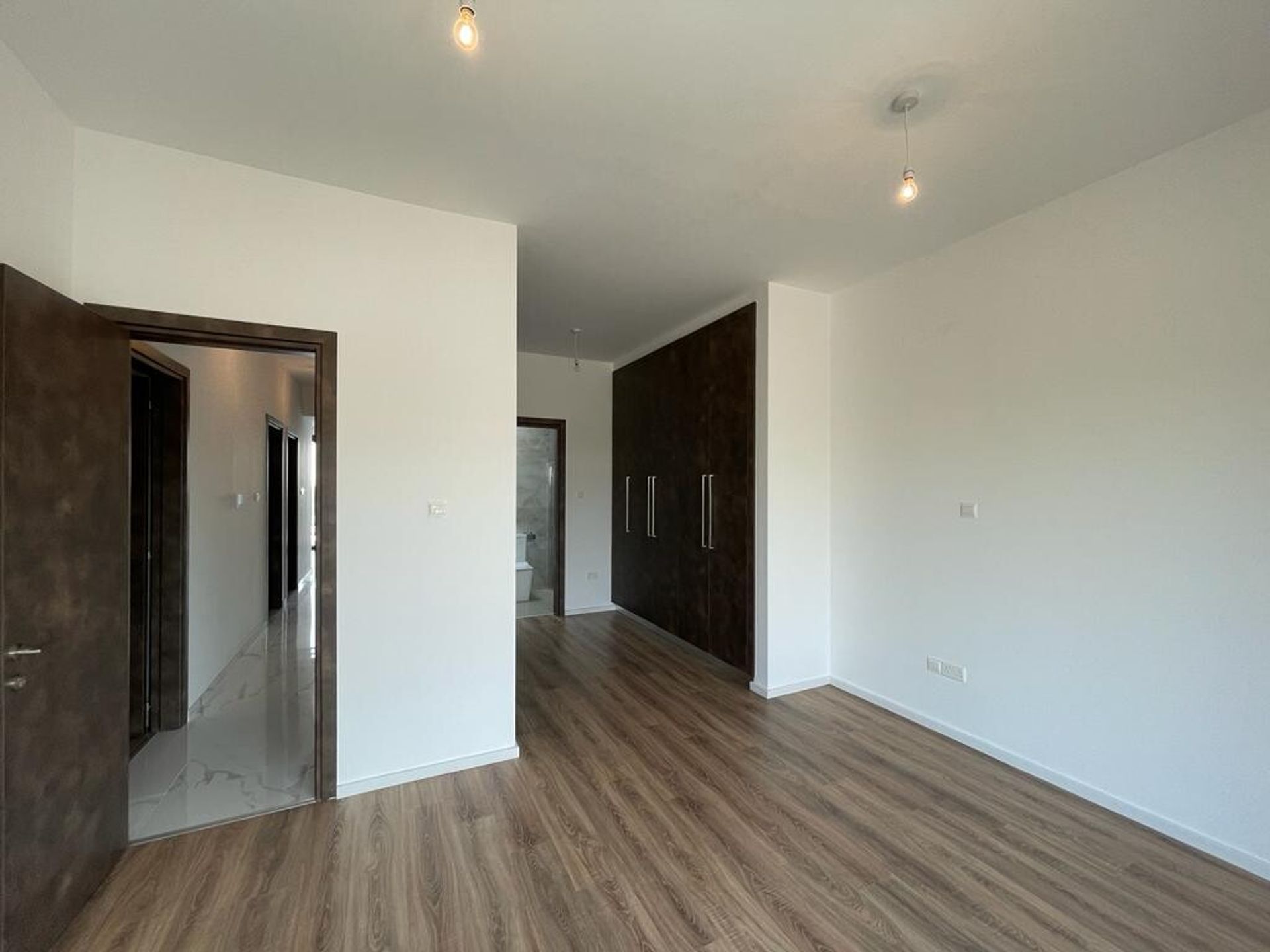 Condominium in Kato Polemidia, Limassol 10793575