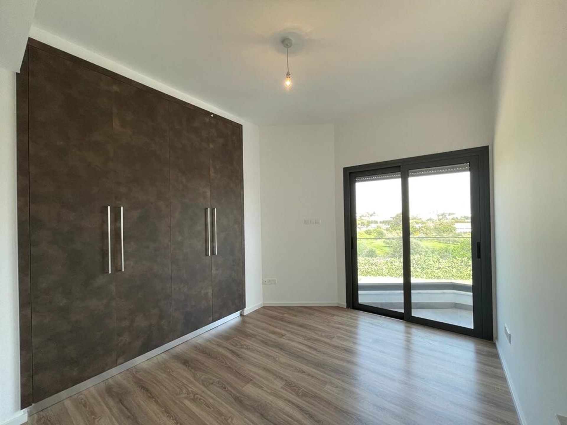 Condominium in Kato Polemidia, Limassol 10793575