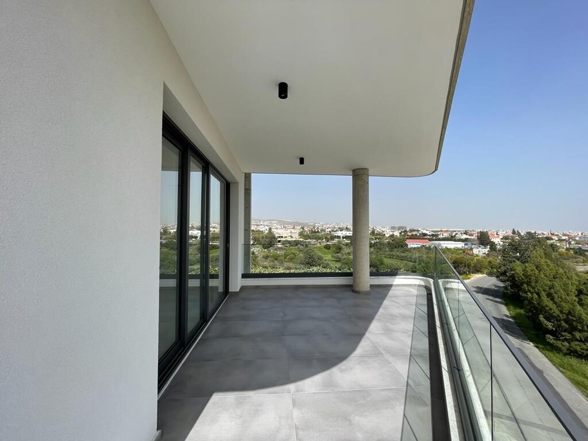 Condominium in Kato Polemidia, Limassol 10793575