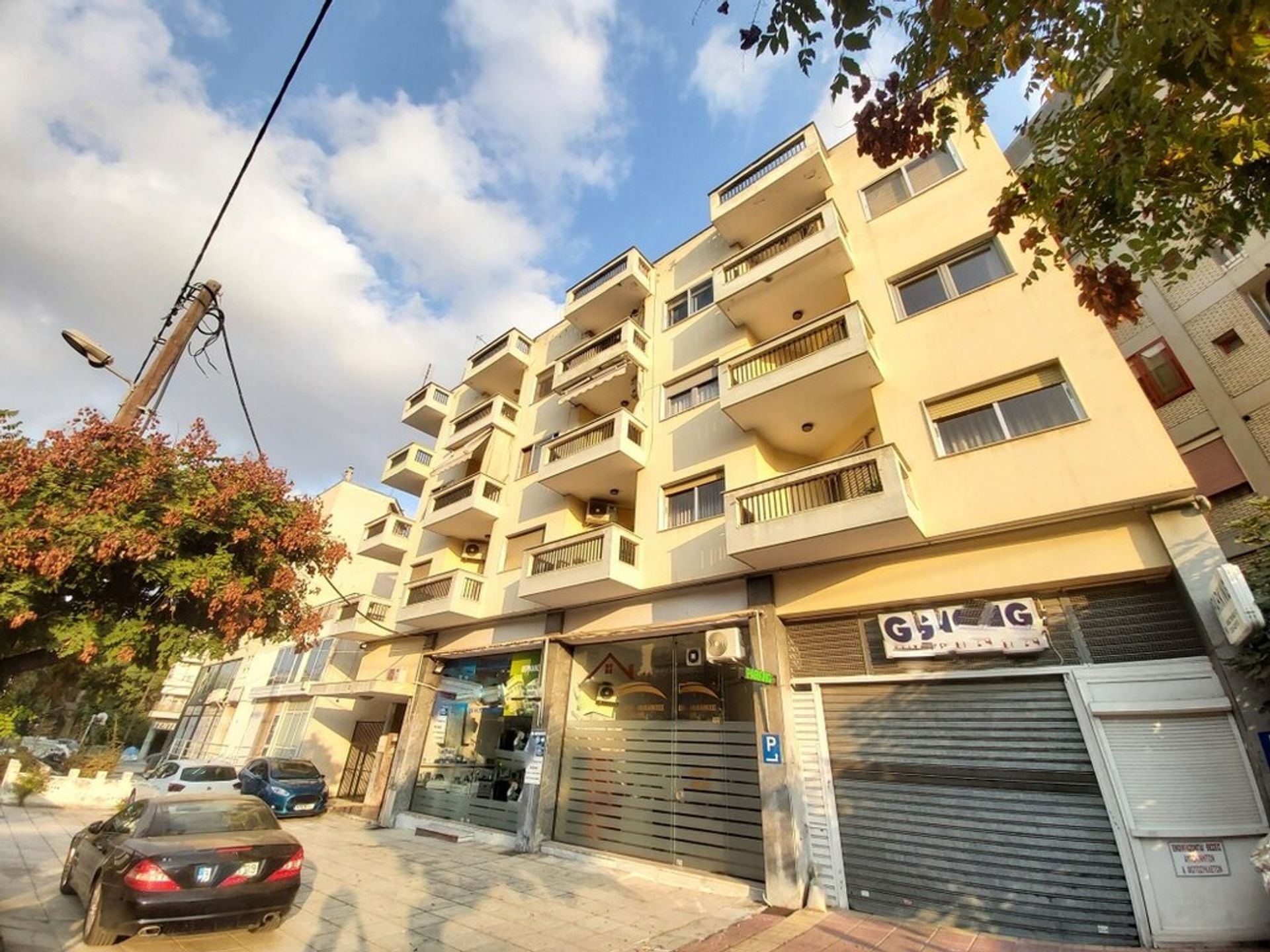 Condominium in Thessaloniki,  10794360