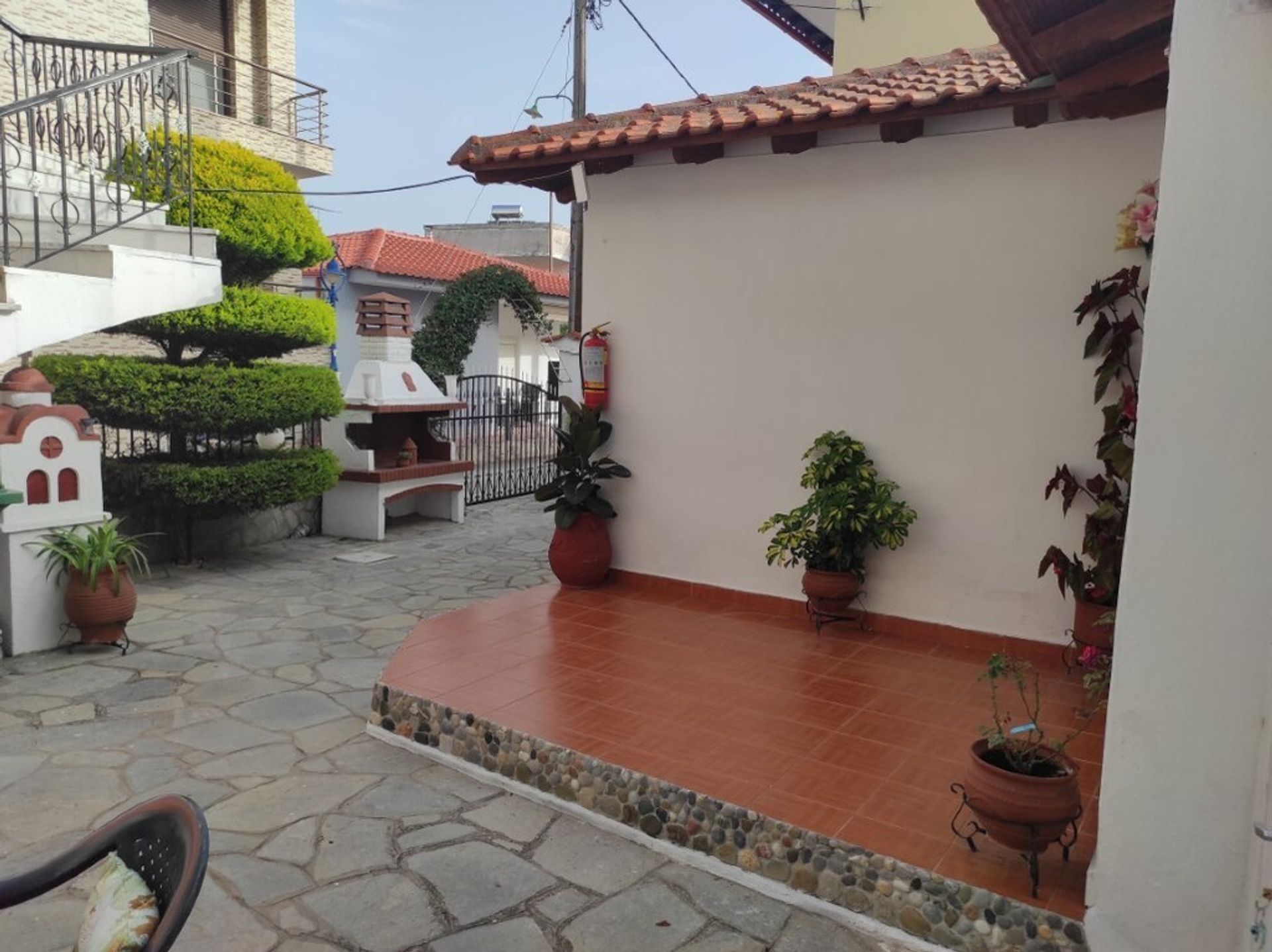 Retail in Nea Skioni,  10795160