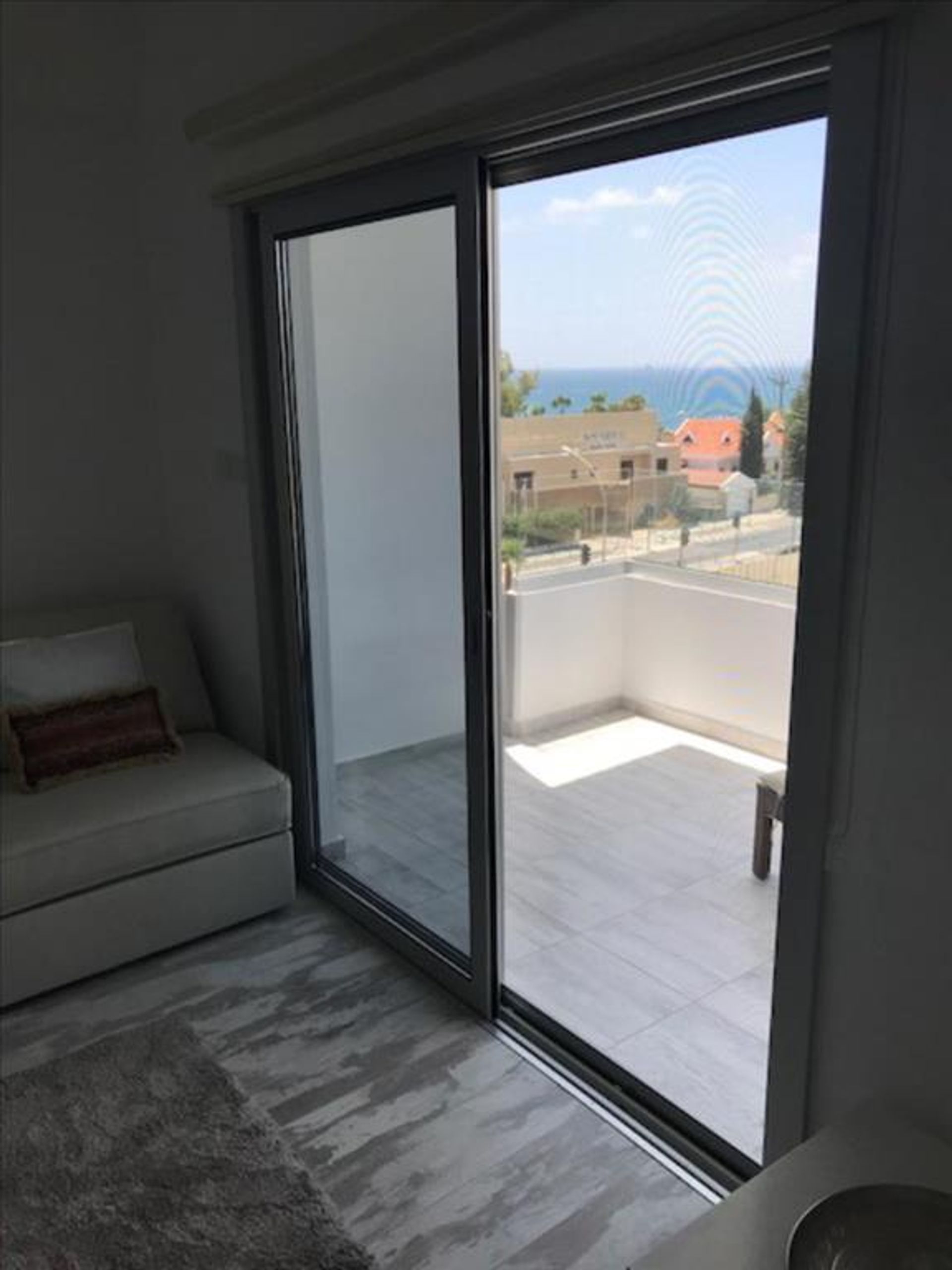 Condominium in Agios Tychon, Larnaka 10796221