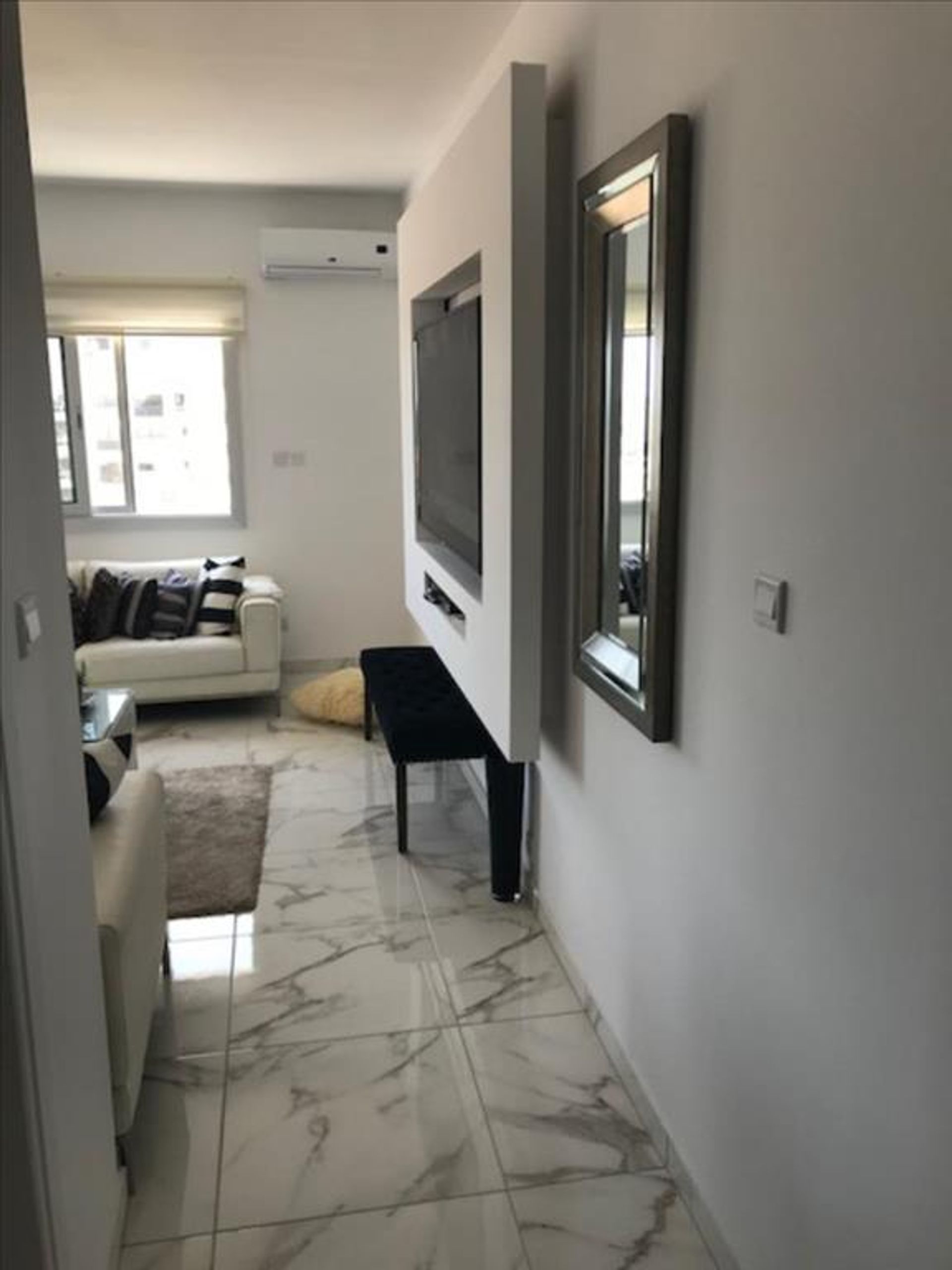 Condominium in Agios Tychon, Limassol 10796221