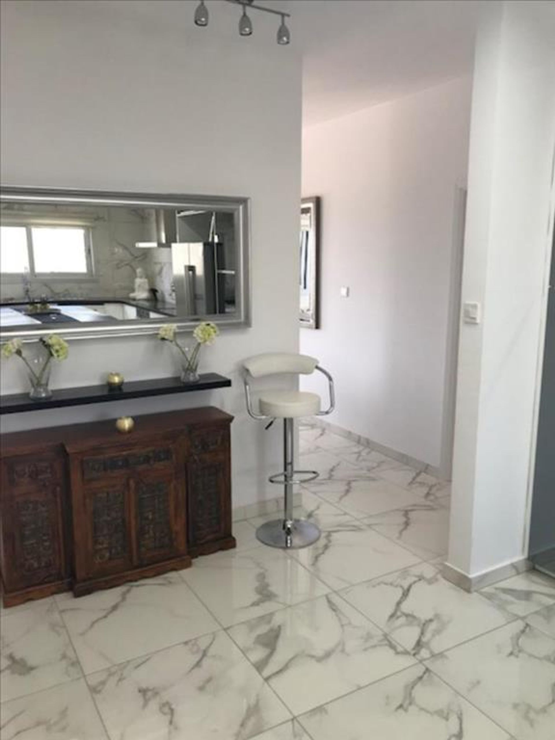 Condominium in Agios Tychon, Limassol 10796221