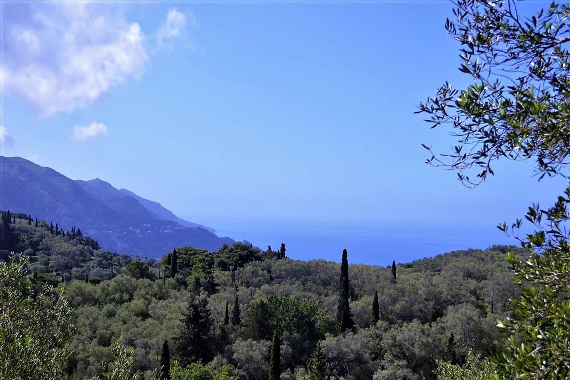 Land in Sinarades, Ionië Nisia 10799449