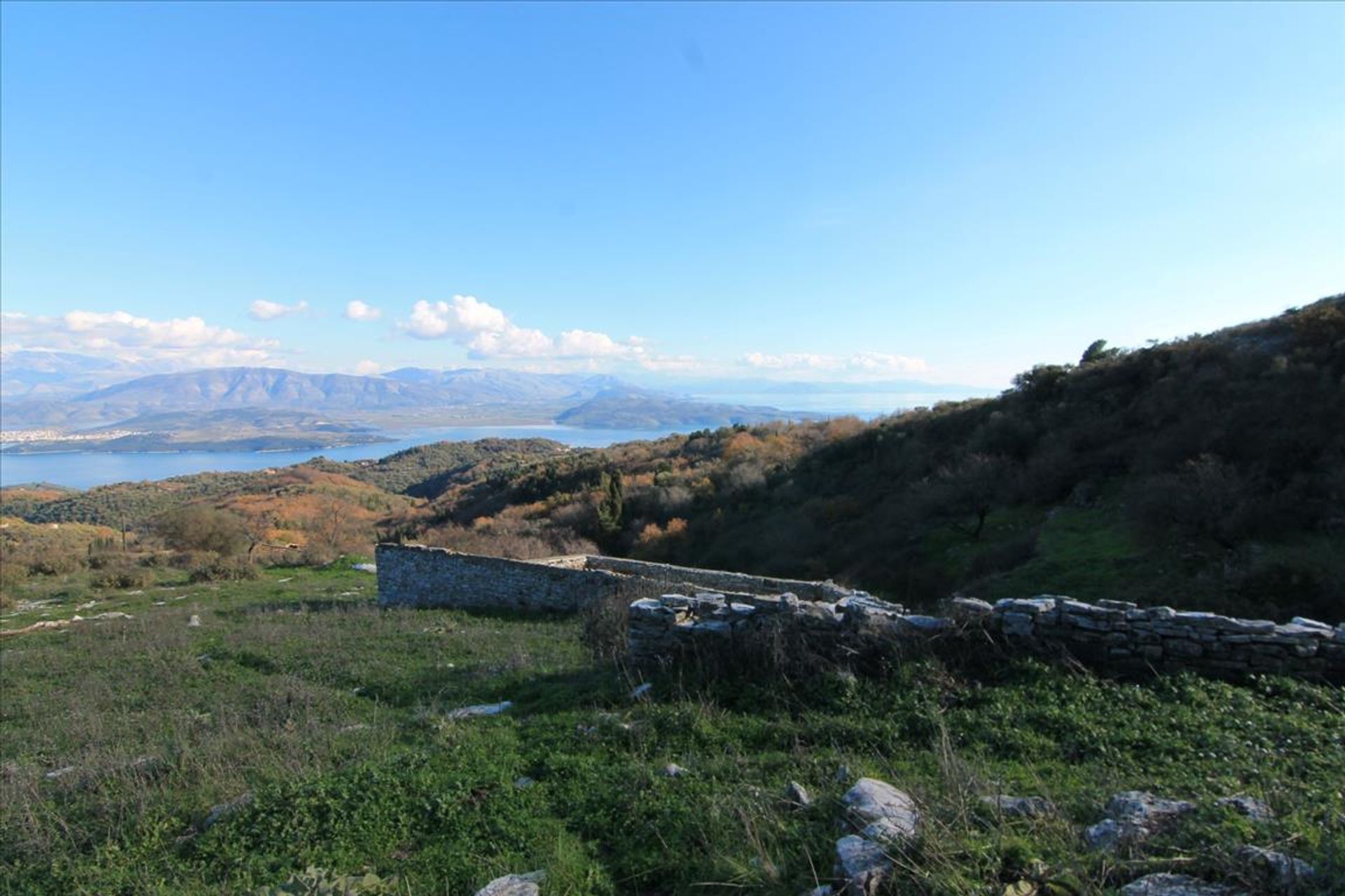 Land im Kassiopi, Ionia Nisia 10803015